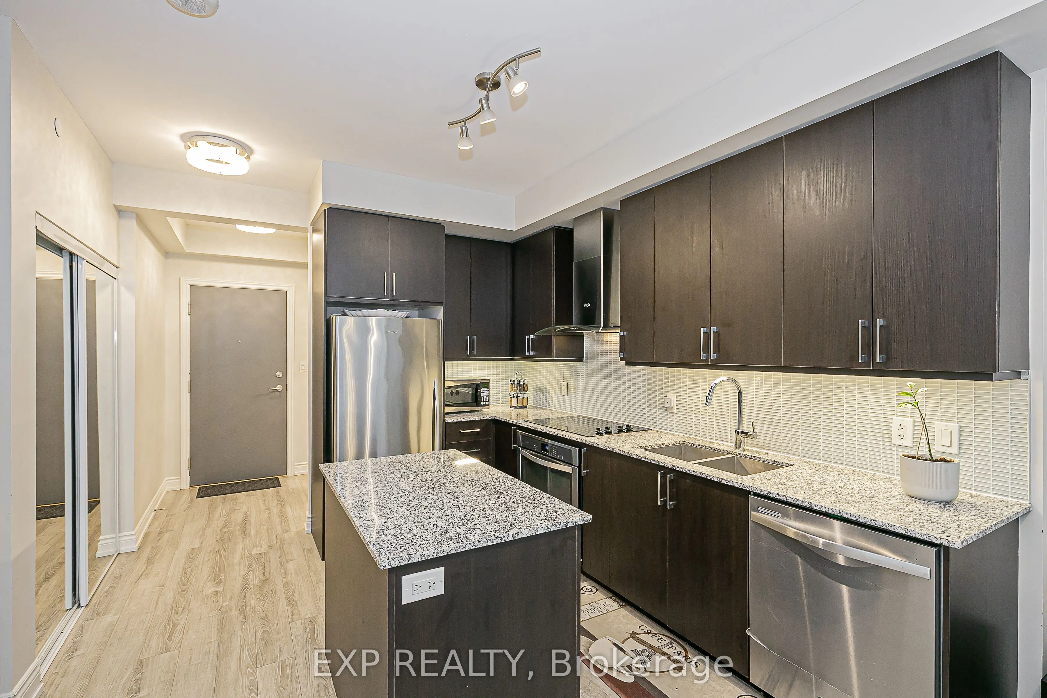 9608 Yonge Street, #1005