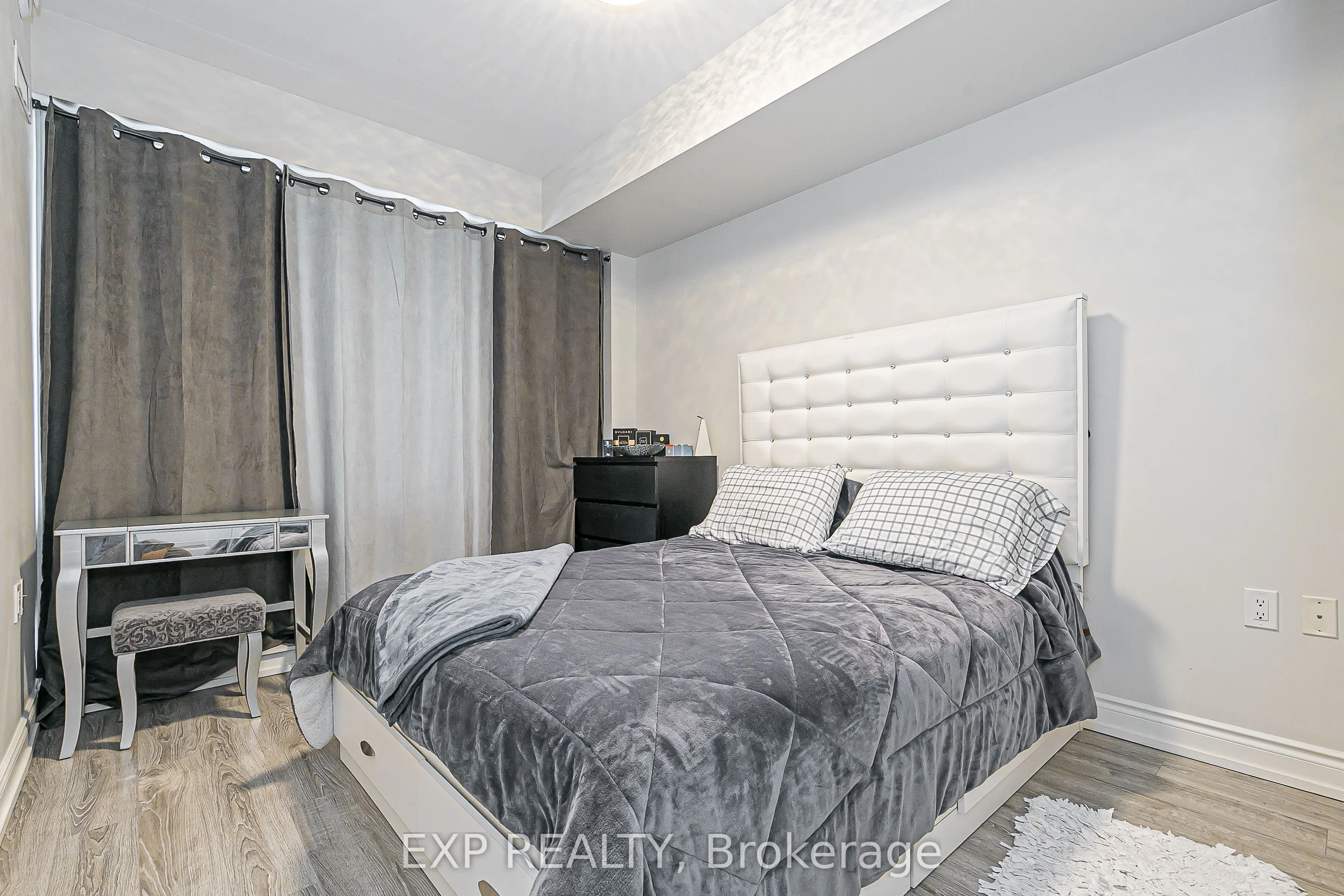 9608 Yonge Street, #1005