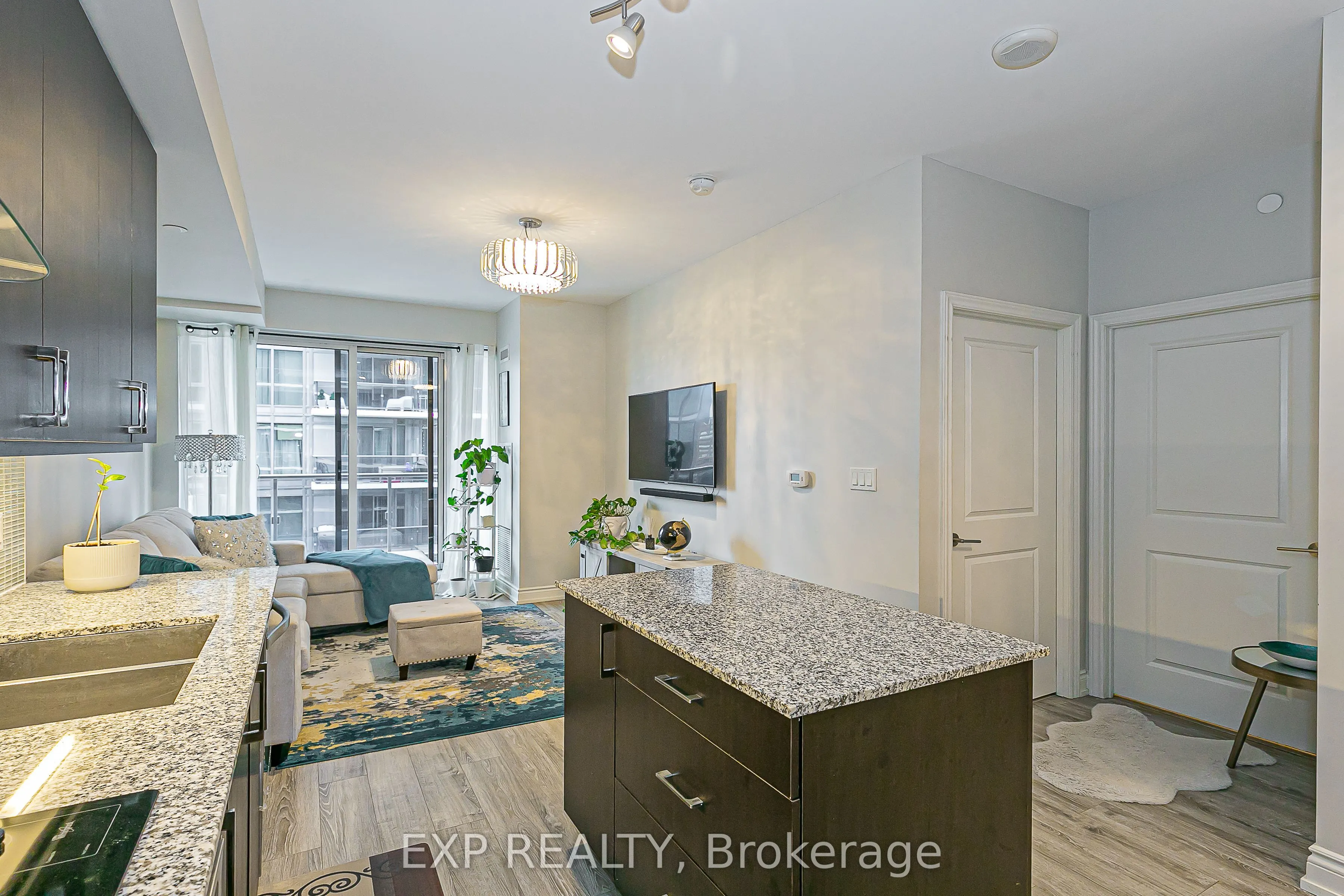 9608 Yonge Street, #1005