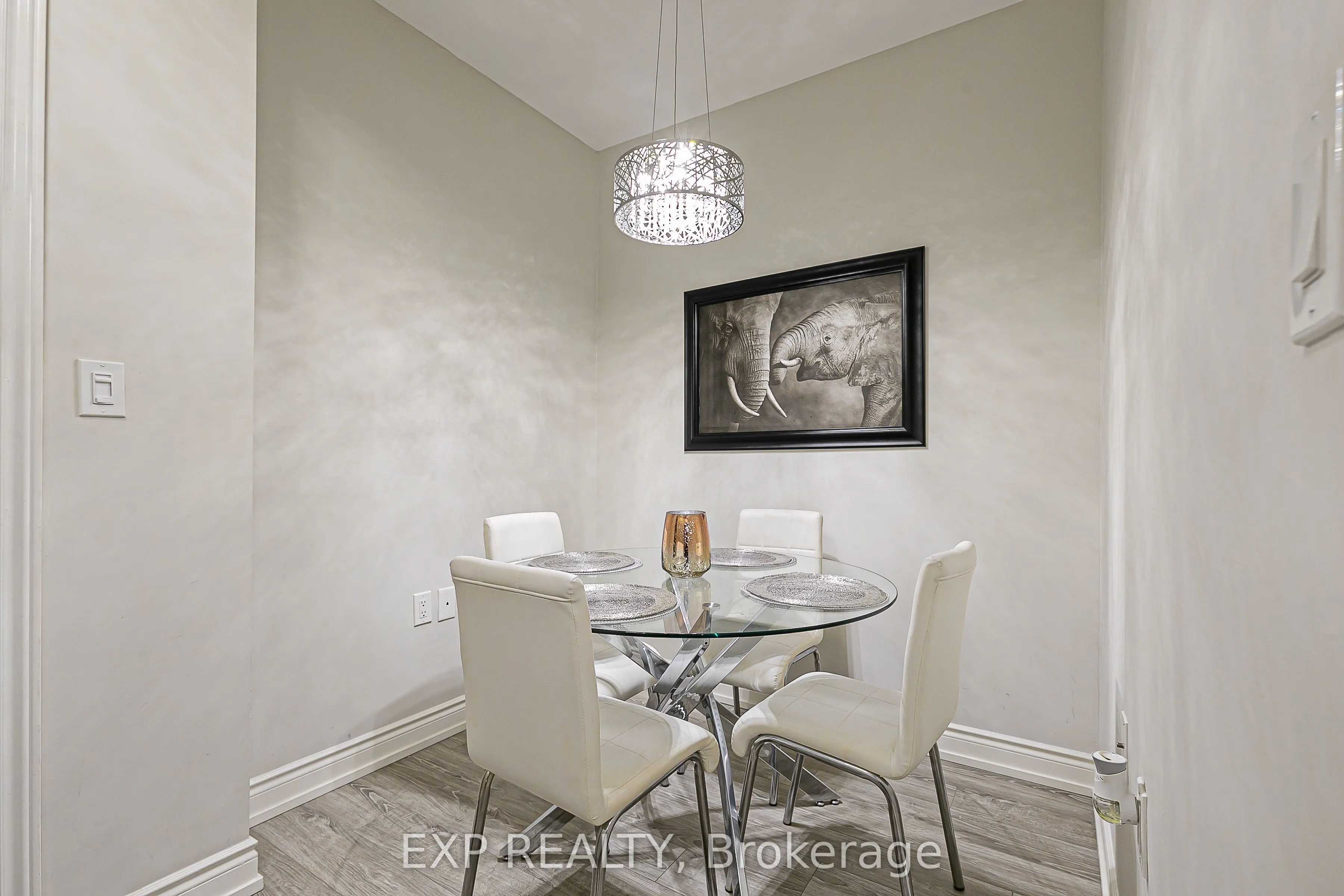 9608 Yonge Street, #1005