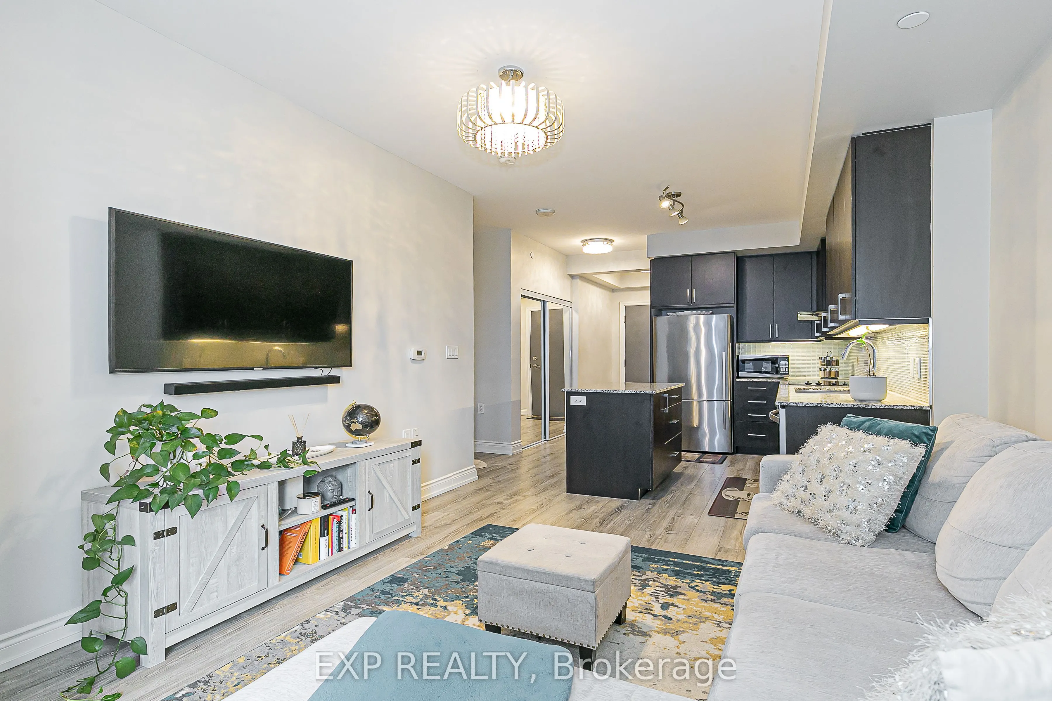 9608 Yonge Street, #1005