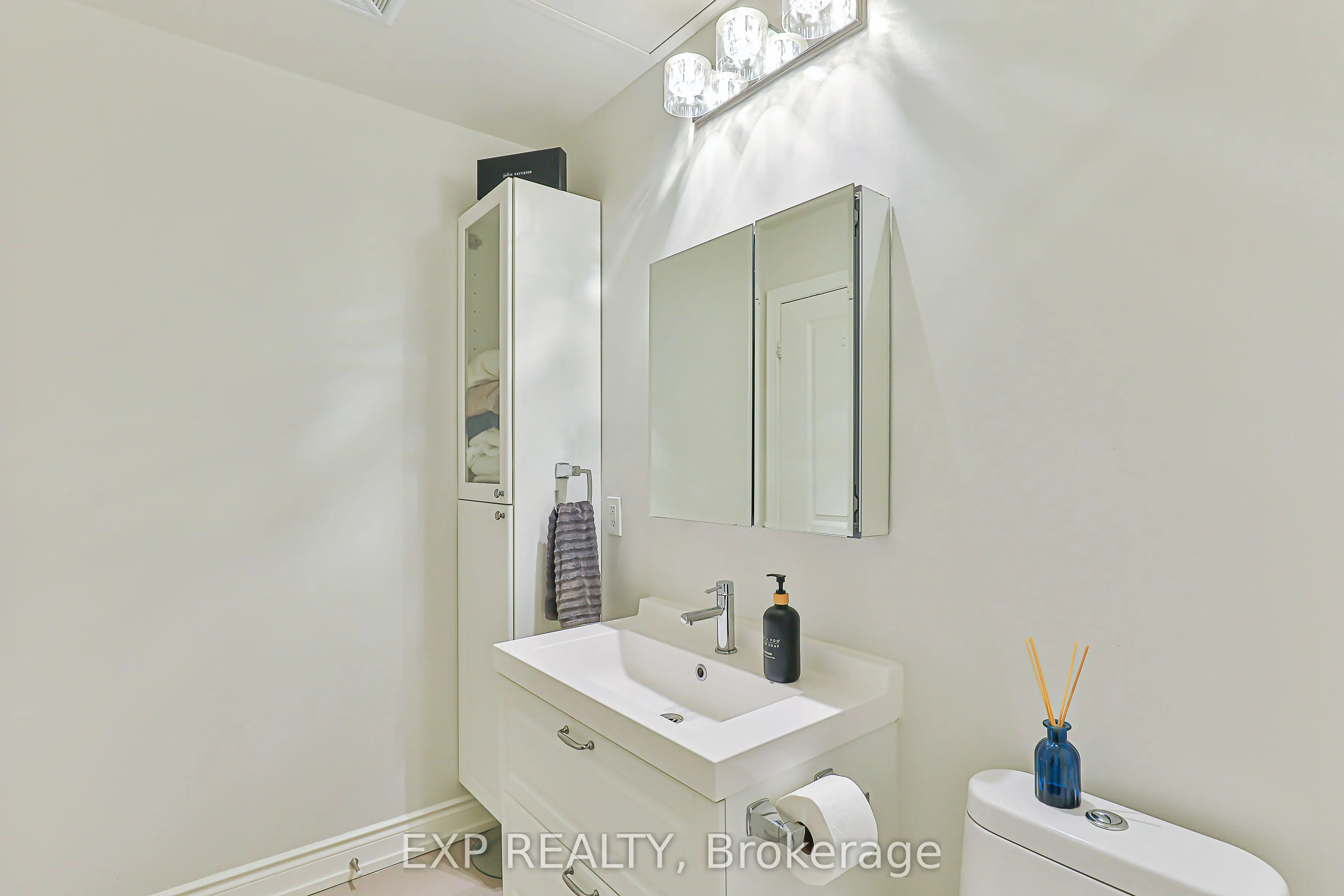 9608 Yonge Street, #1005