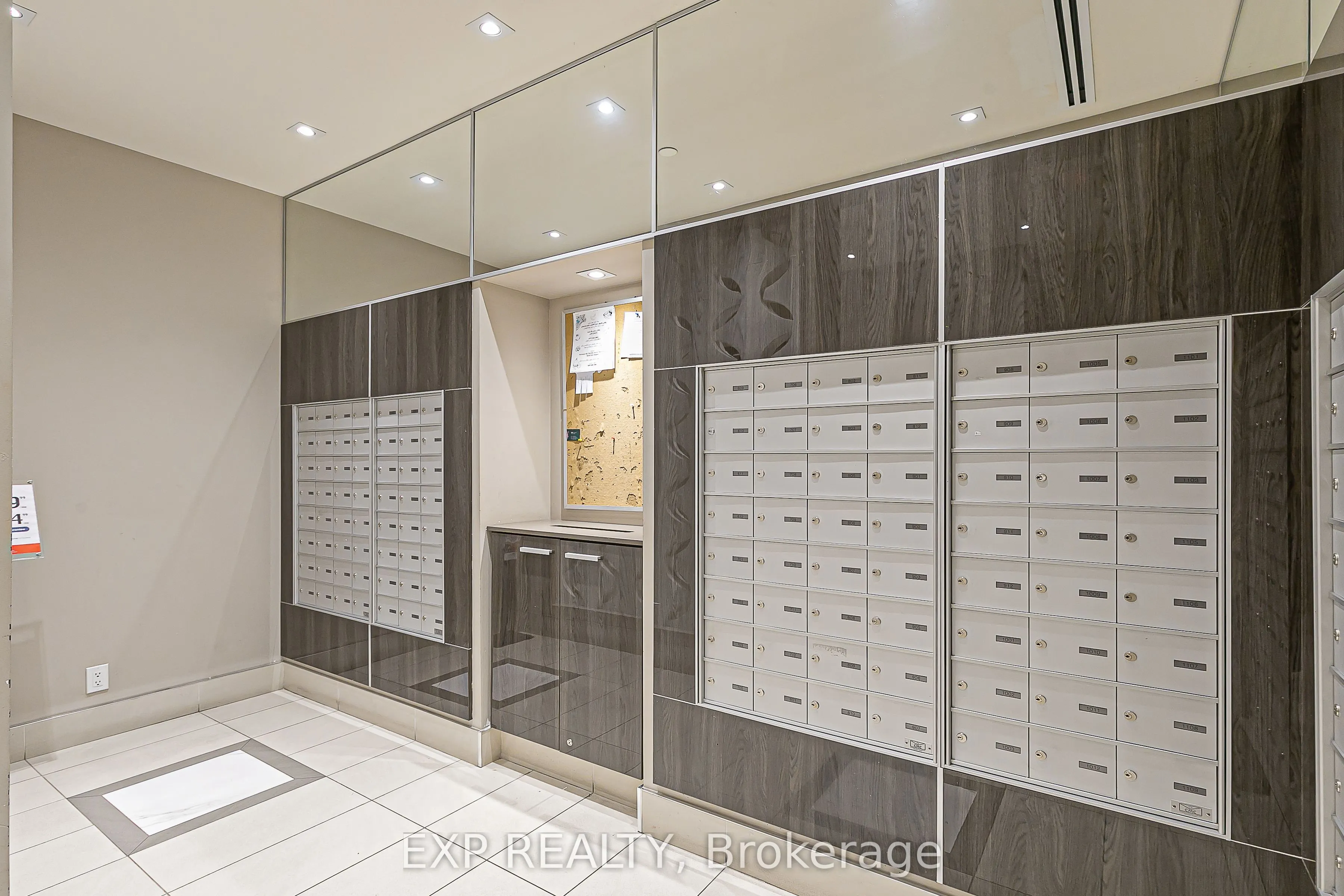 9608 Yonge Street, #1005