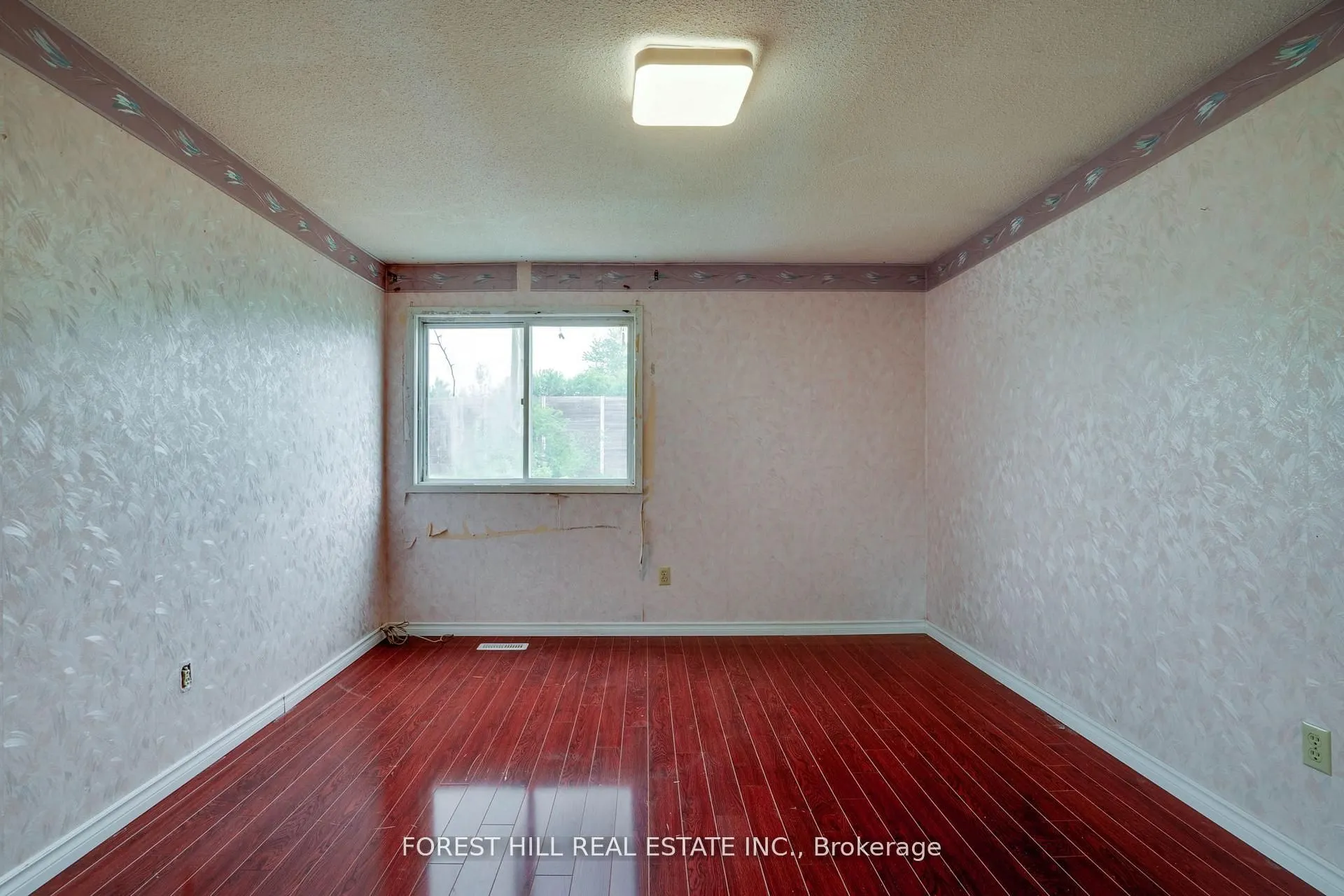 82 Hord Crescent