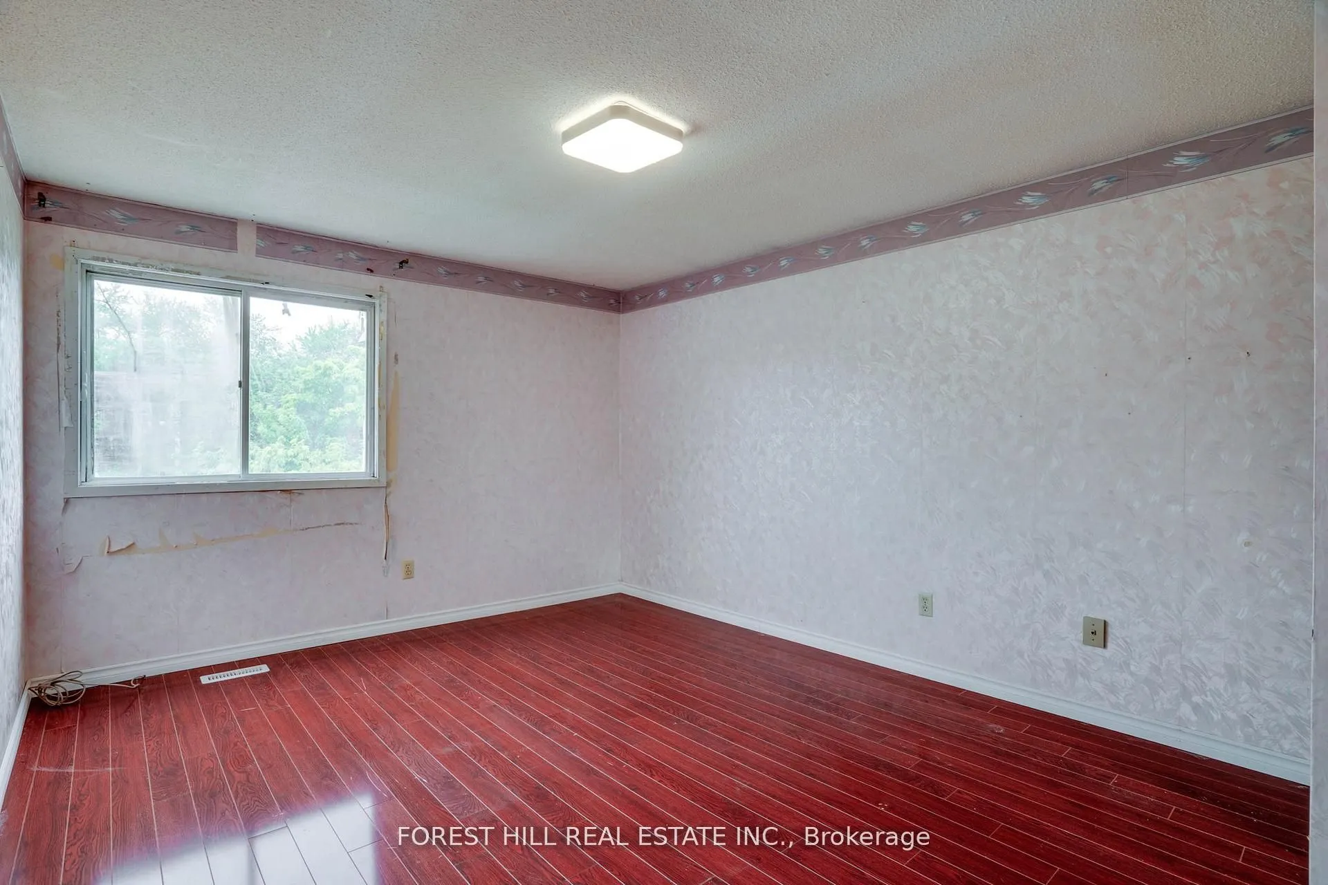 82 Hord Crescent