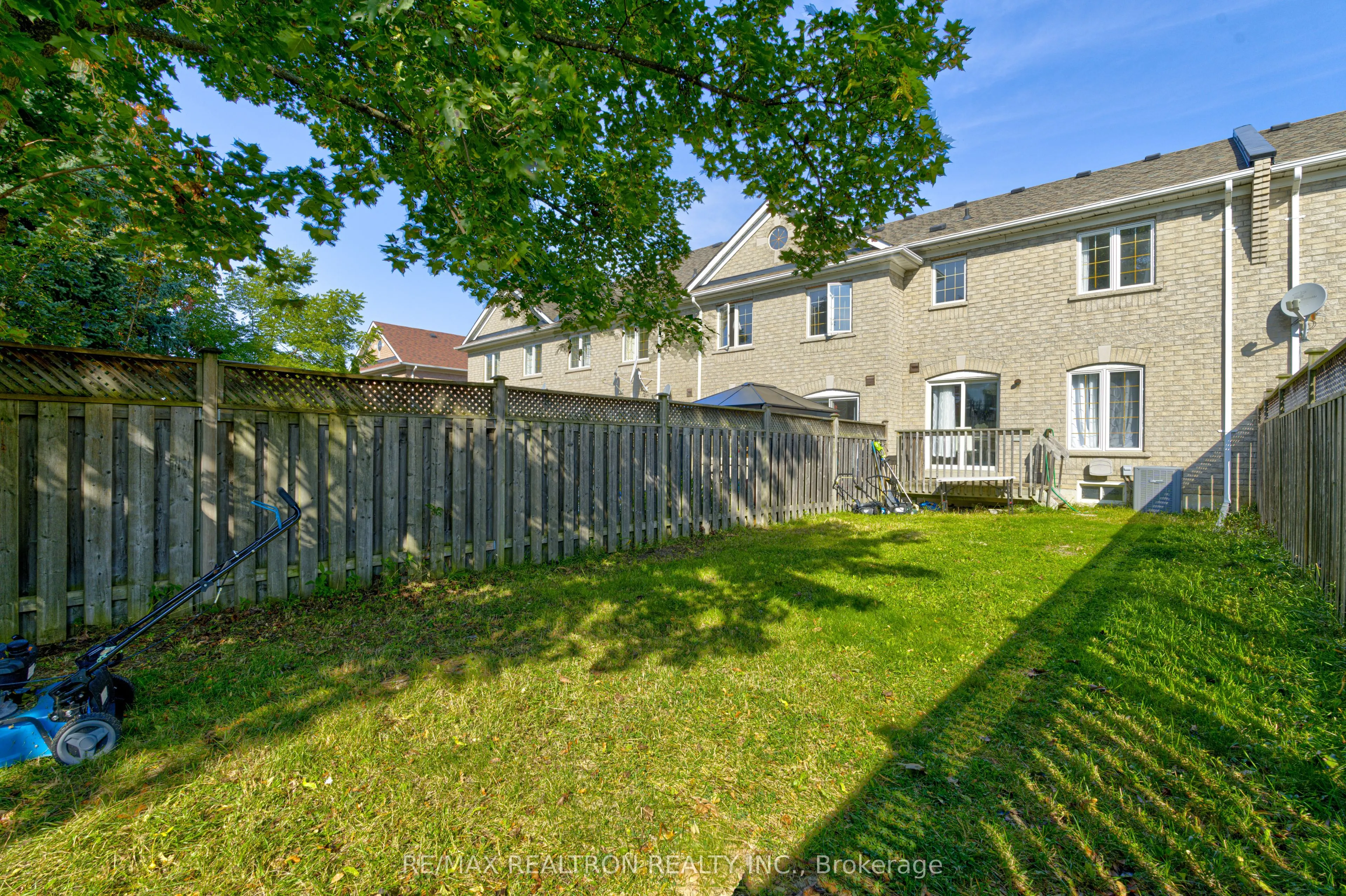 88 Bankbrooke Crescent