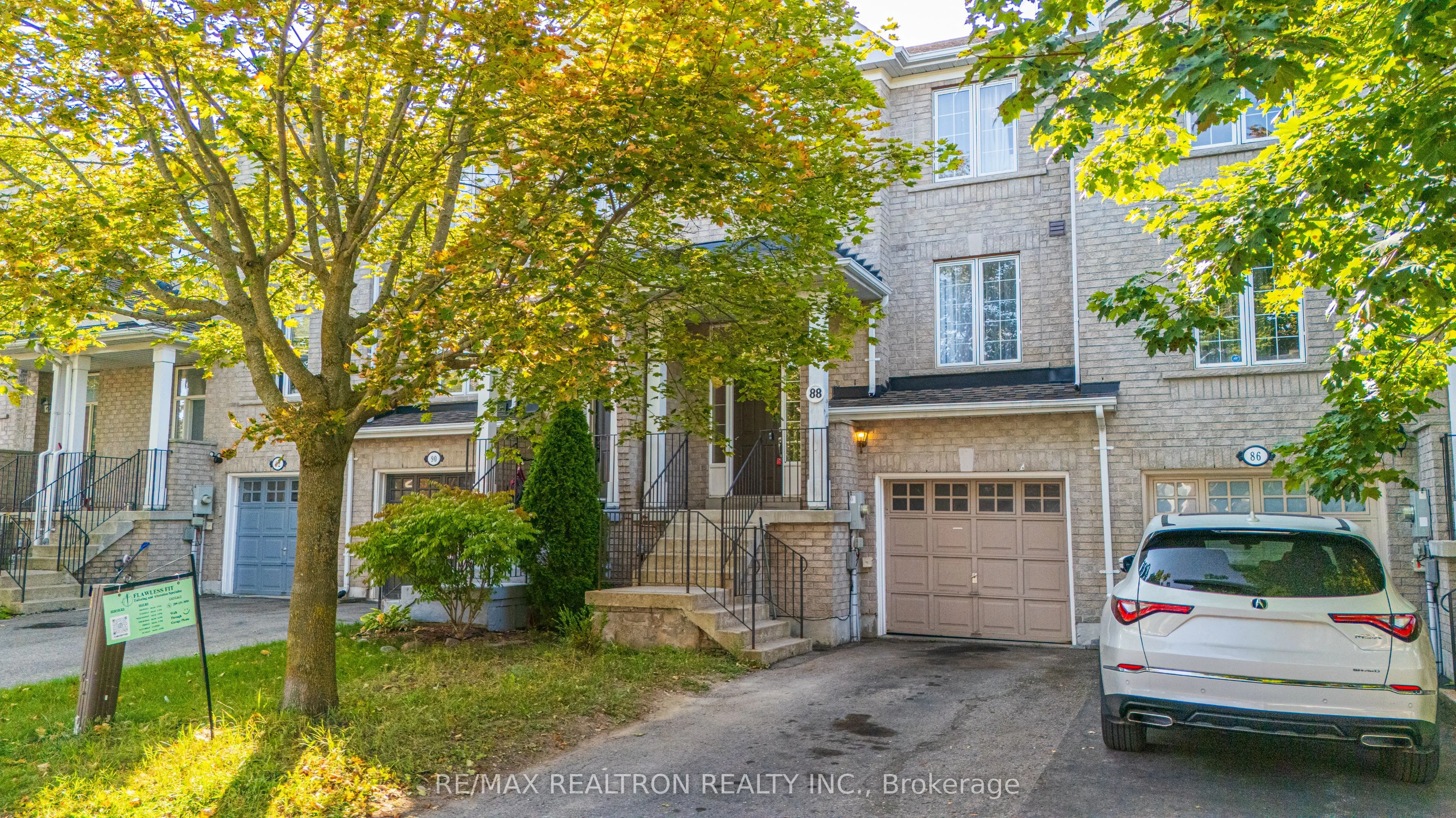 88 Bankbrooke Crescent