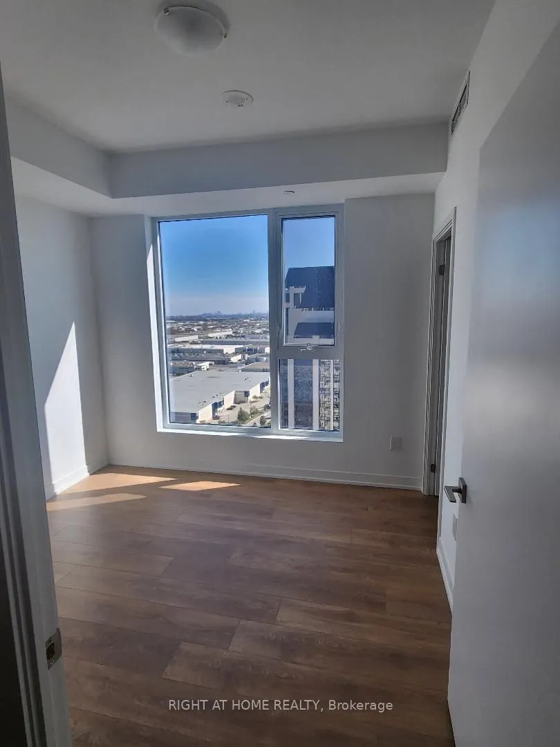 10 Abeja Street, #2319