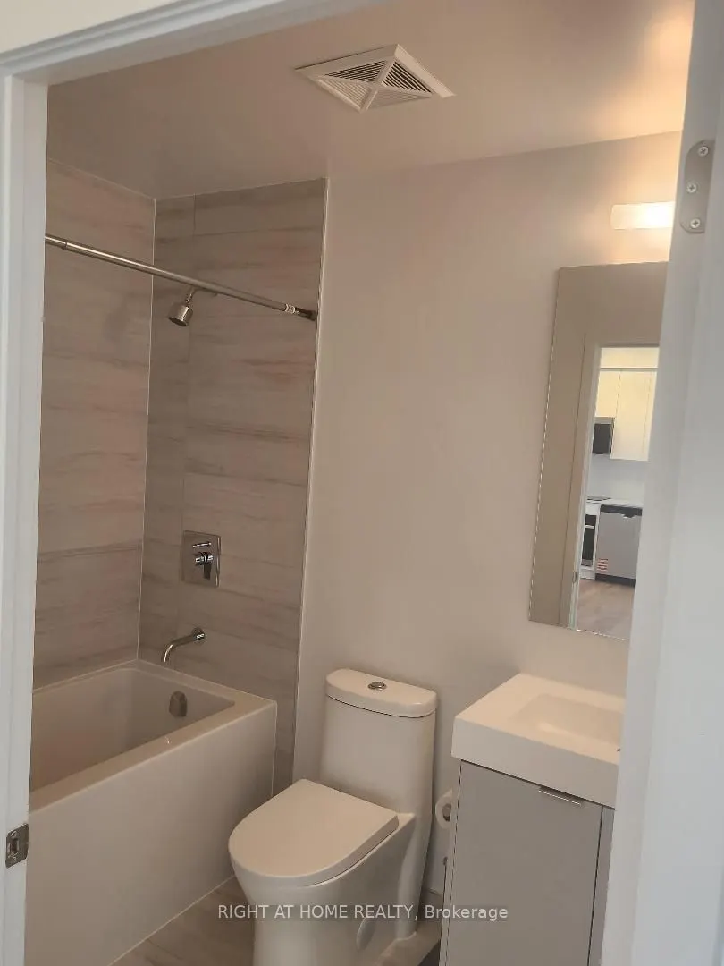 10 Abeja Street, #2319