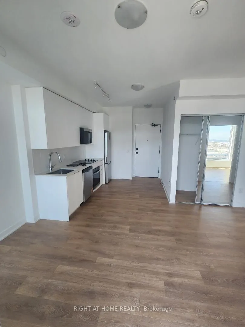10 Abeja Street, #2319