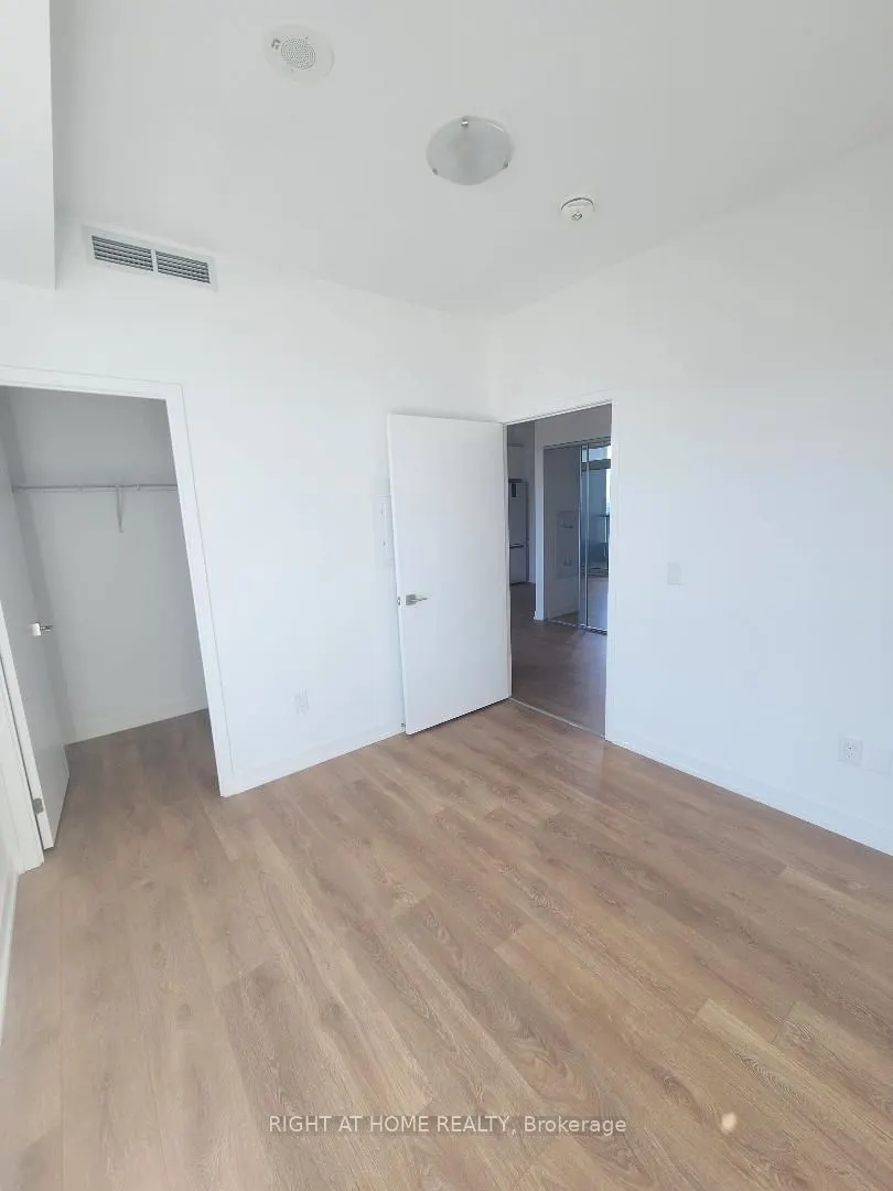 10 Abeja Street, #2319