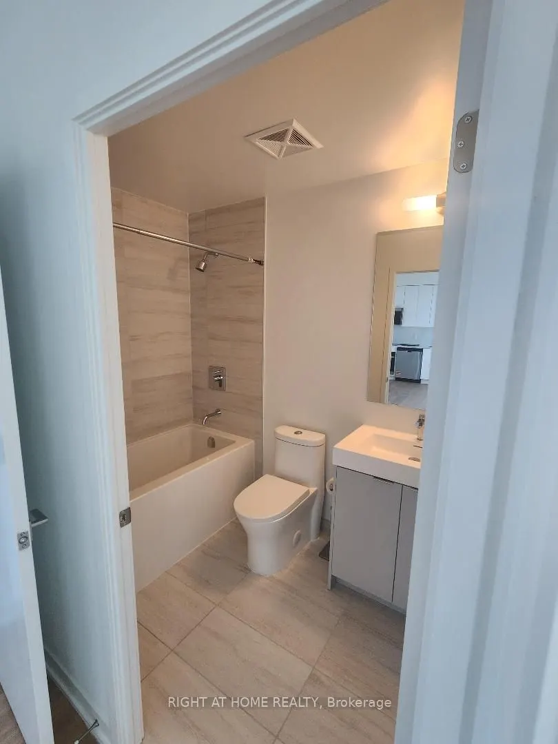 10 Abeja Street, #2319
