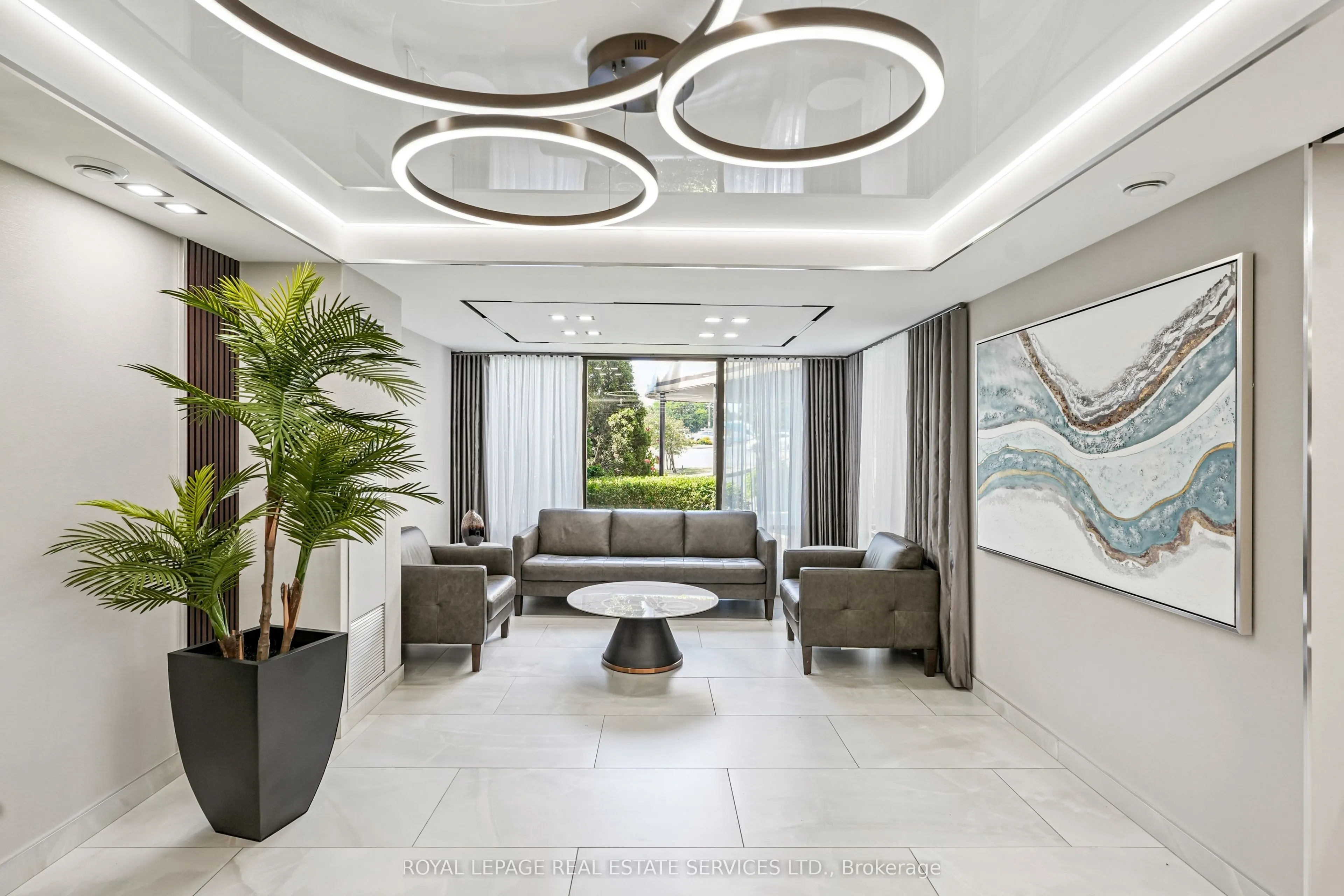 30 Harding Boulevard W, #417