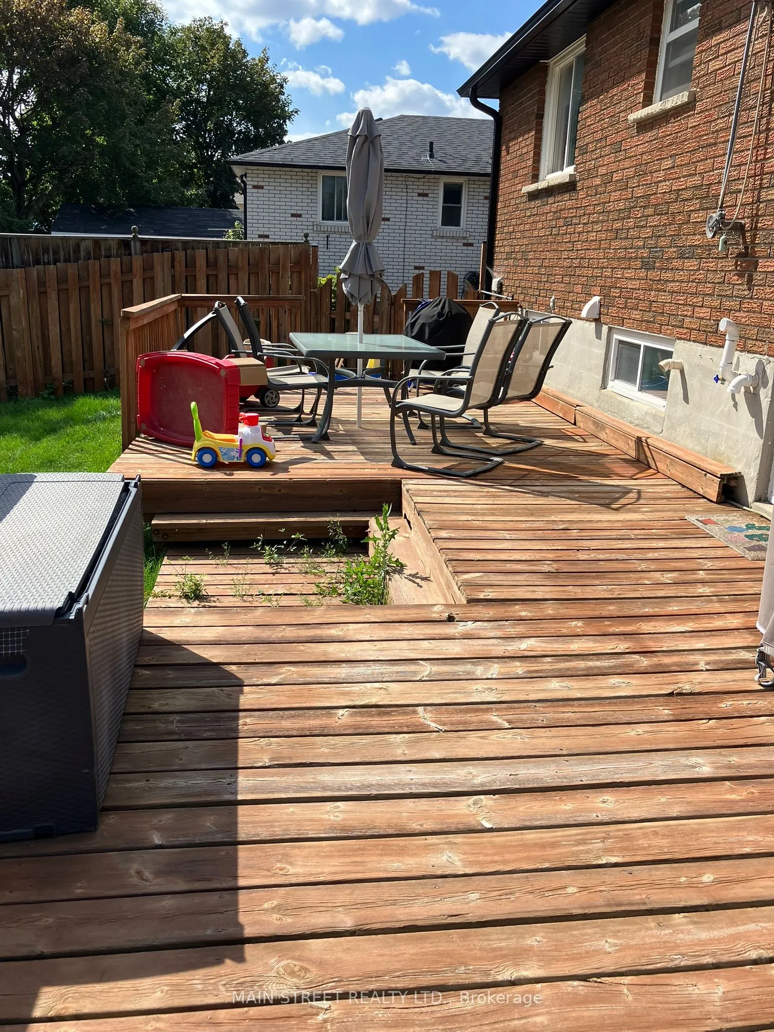 88 KULPIN Avenue, #MAIN FLR
