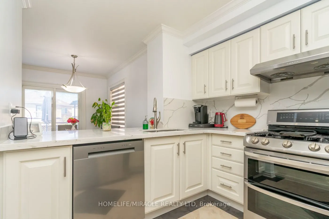 60 Forest Fountain Drive