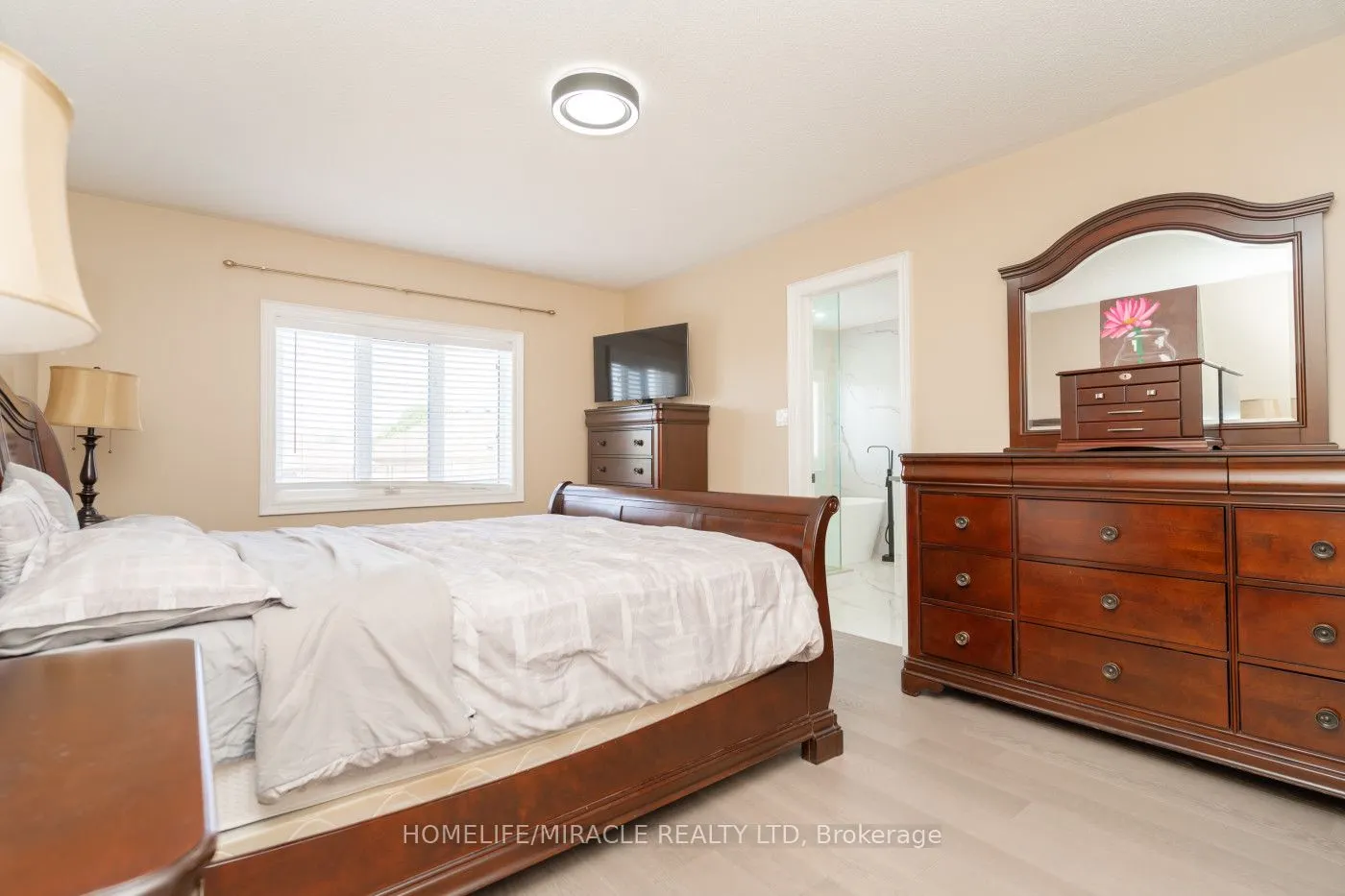 60 Forest Fountain Drive