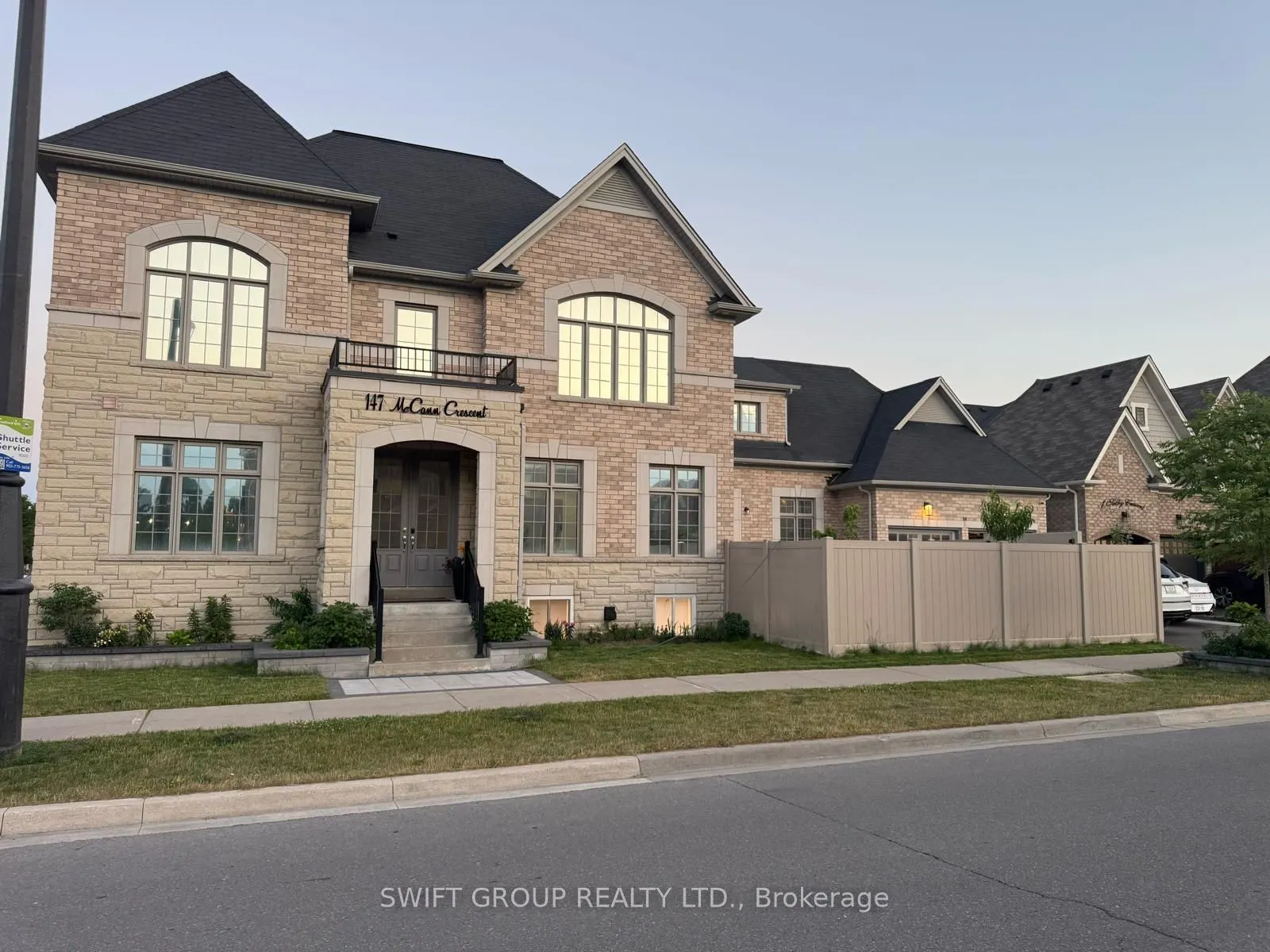 147 Mccann Crescent, #Upper