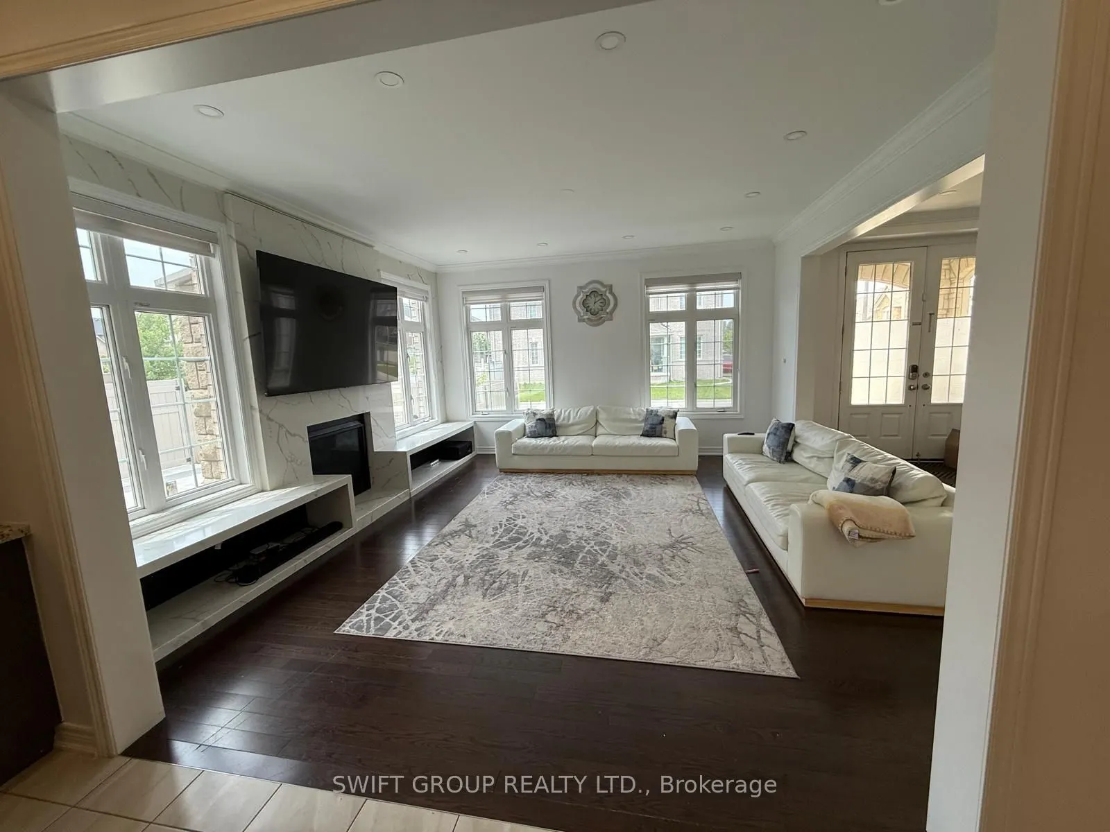 147 Mccann Crescent, #Upper