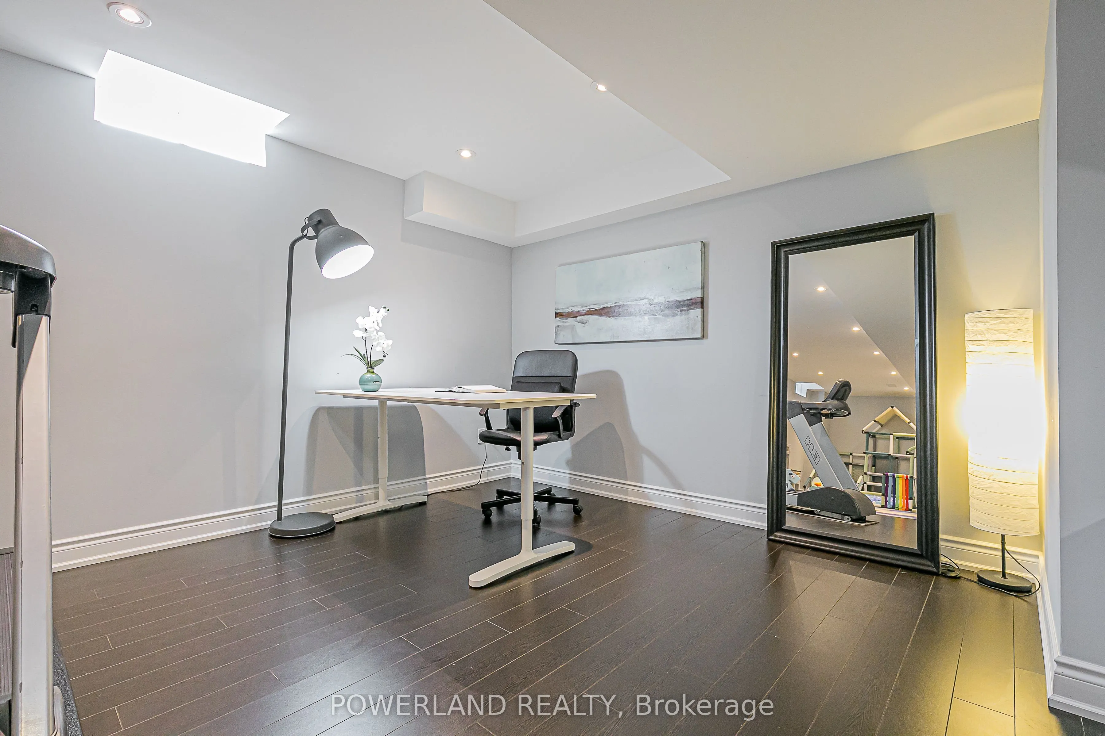 32 Ralph Chalmers Avenue