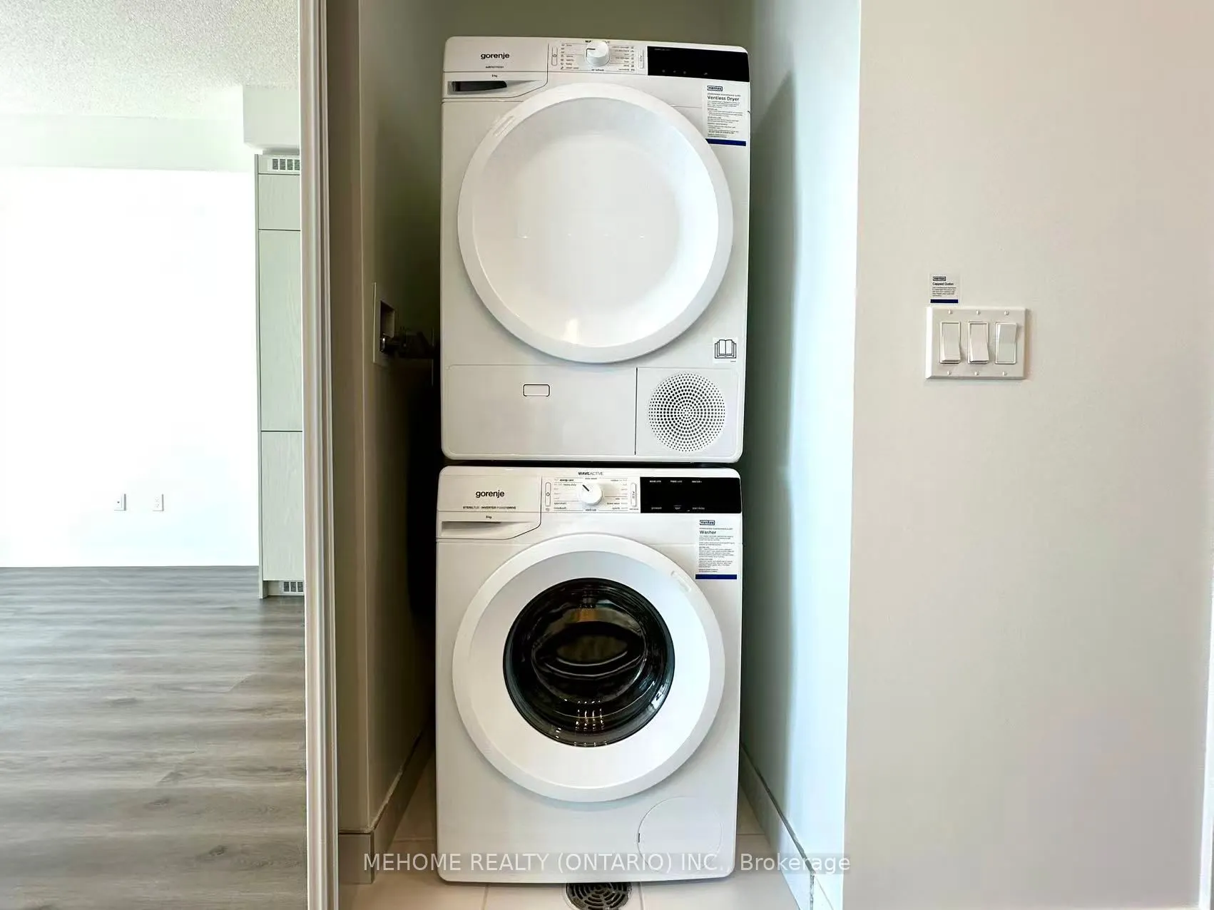 28 Interchange Way, #4211