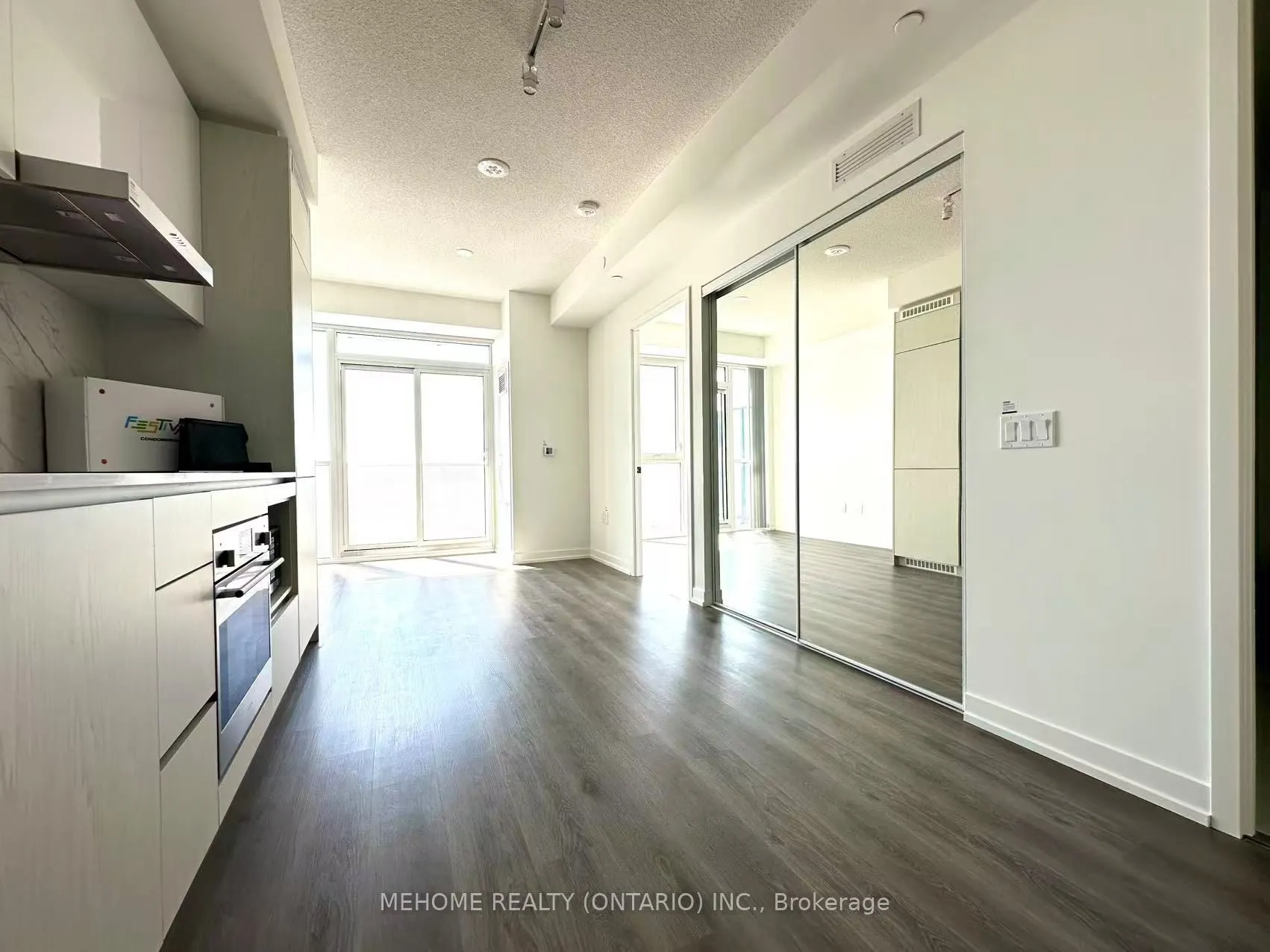28 Interchange Way, #4211