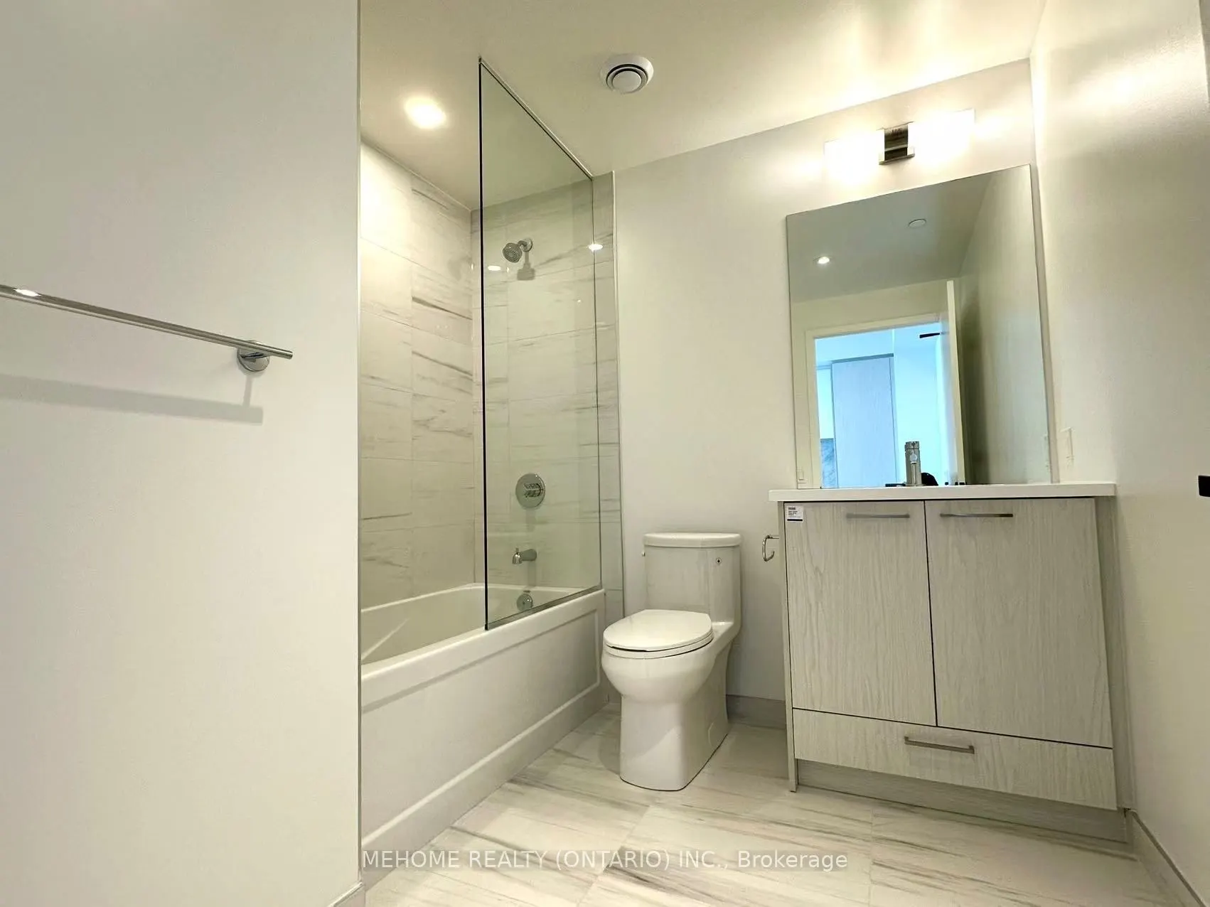 28 Interchange Way, #4211