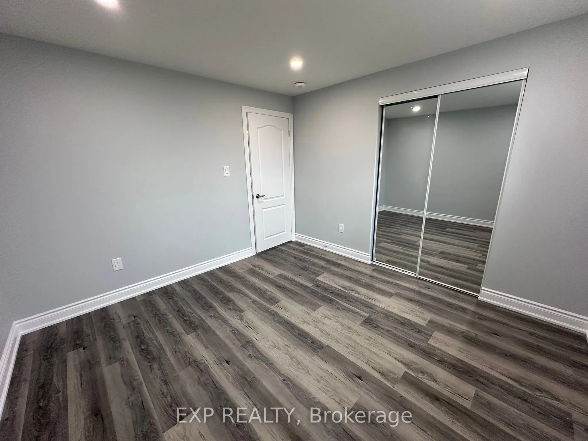 31 Lorne Thomas Place