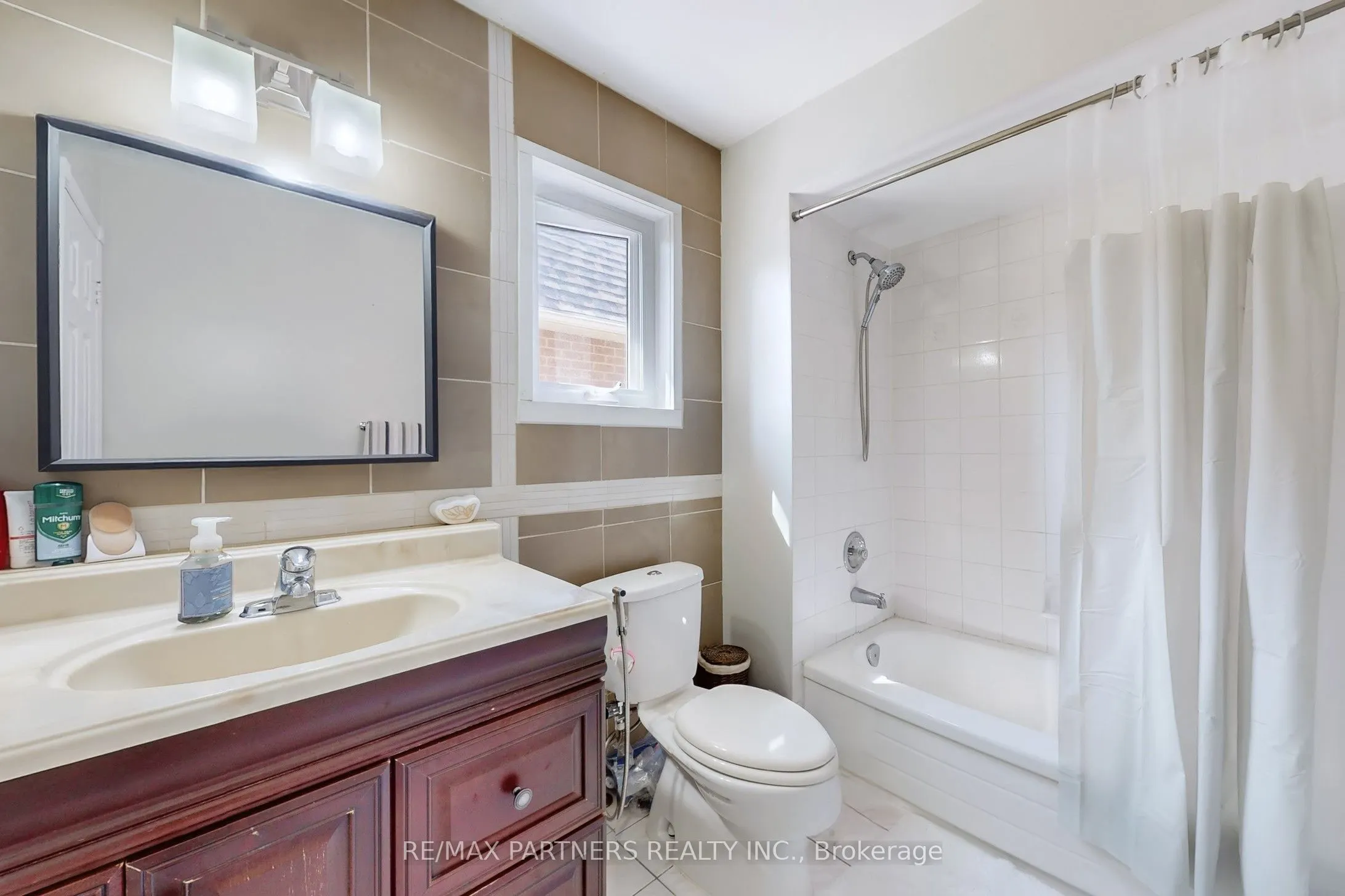 26 Sandfield Drive