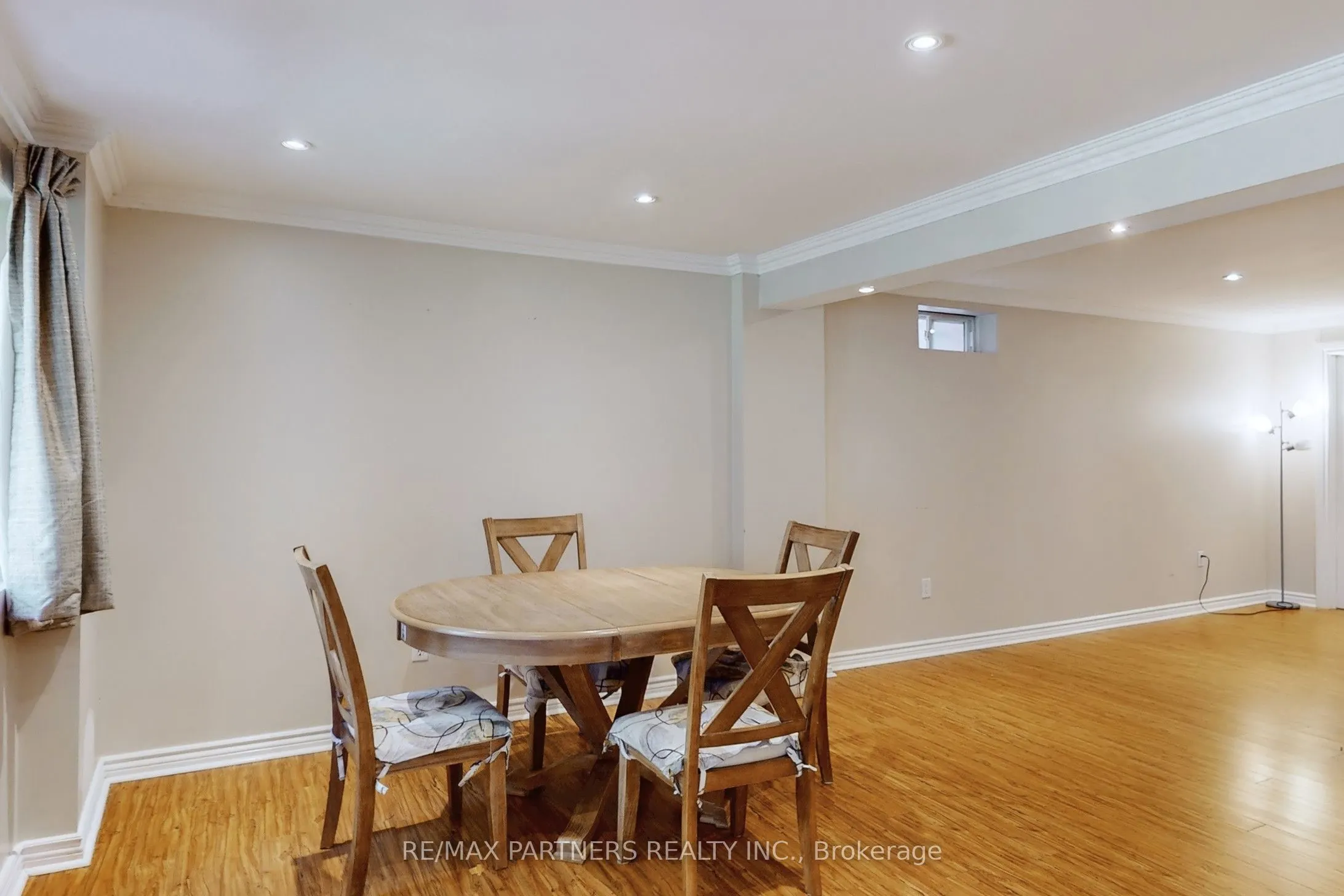 26 Sandfield Drive