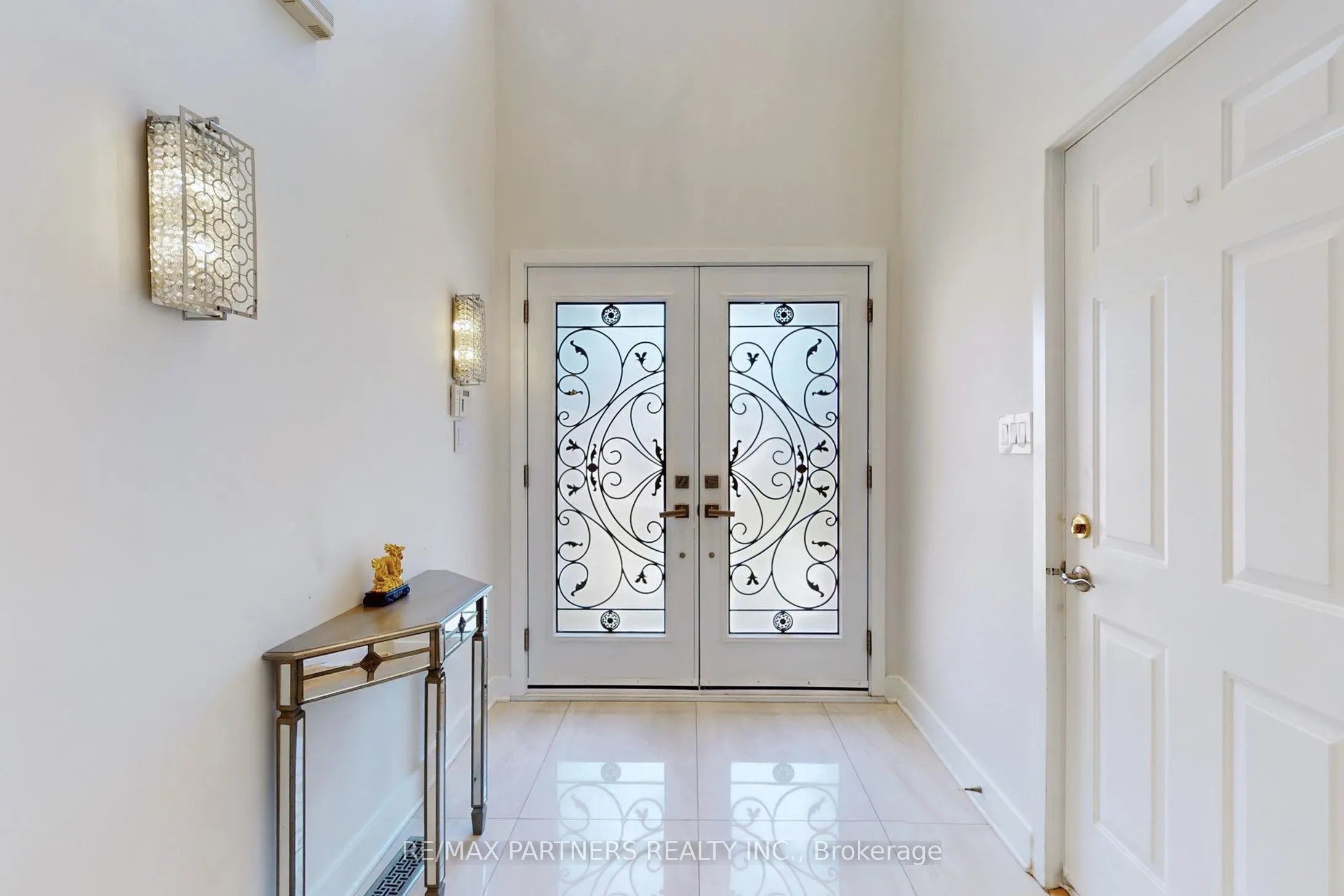 26 Sandfield Drive
