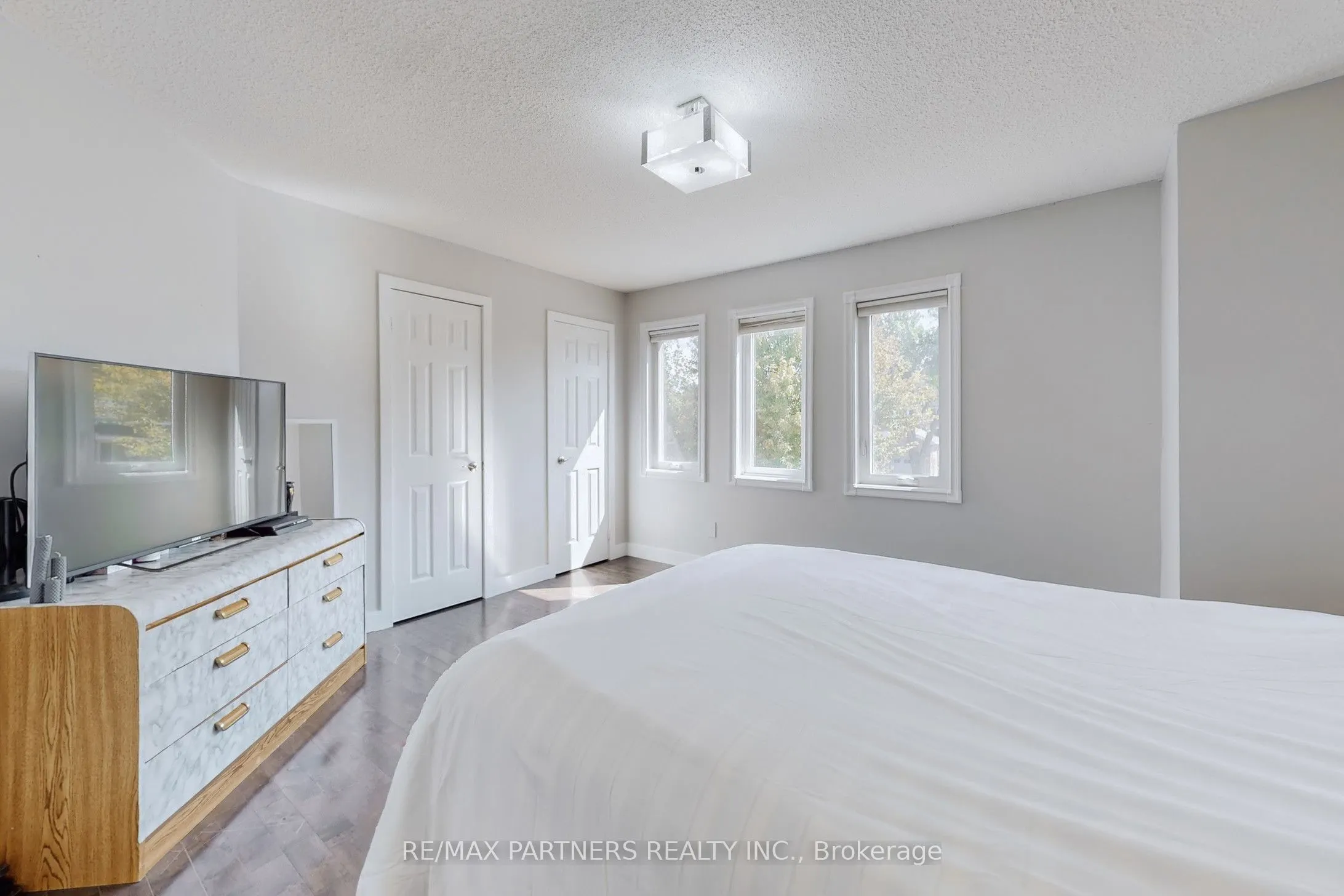 26 Sandfield Drive