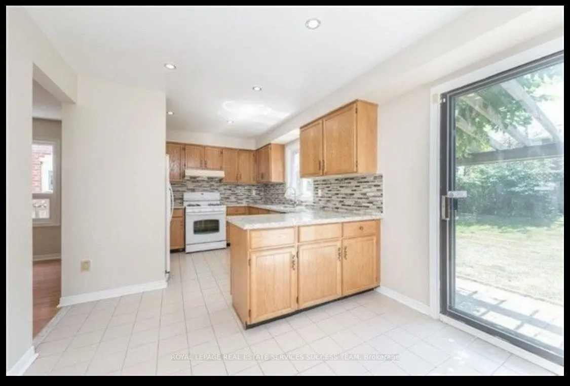 33 HEMLOCK Drive