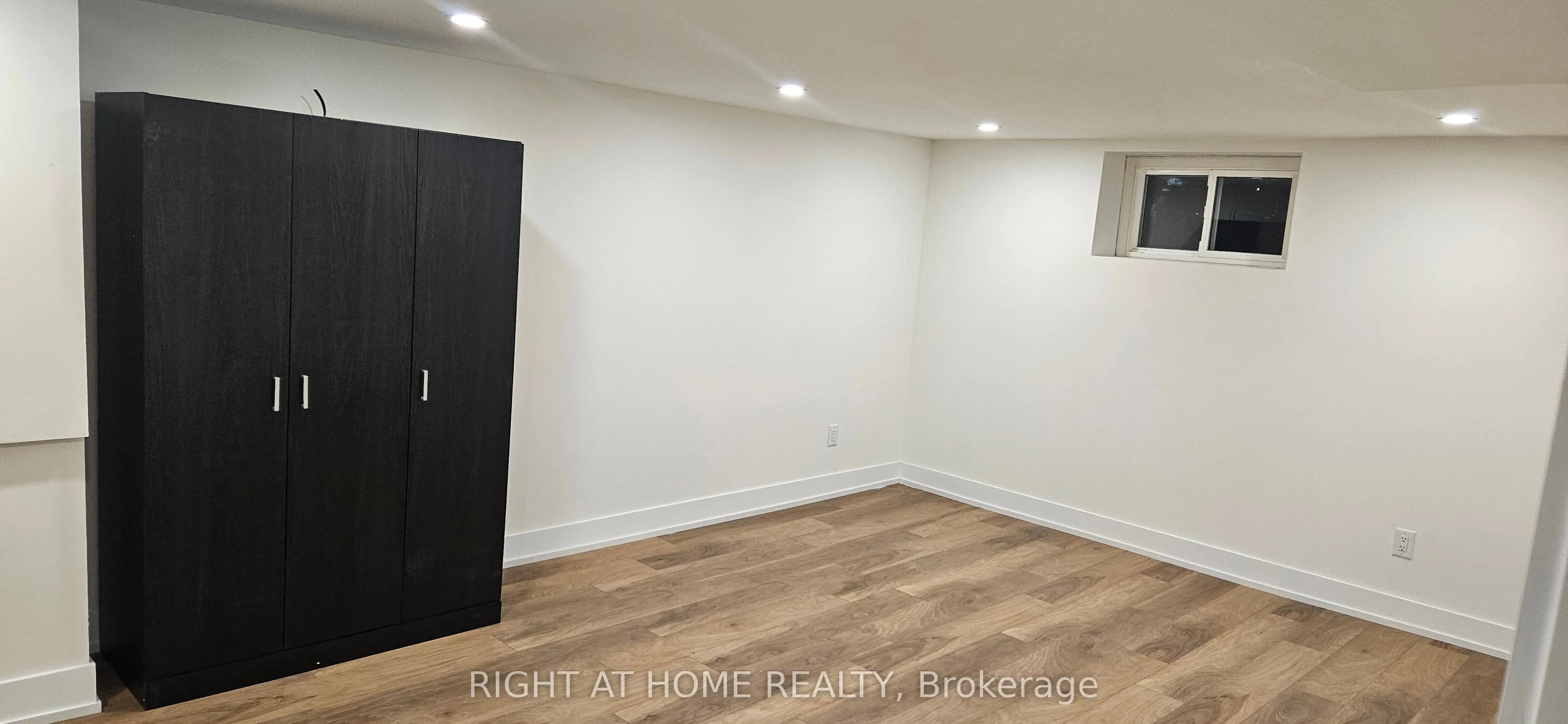 38 Jasper Drive, #lower level