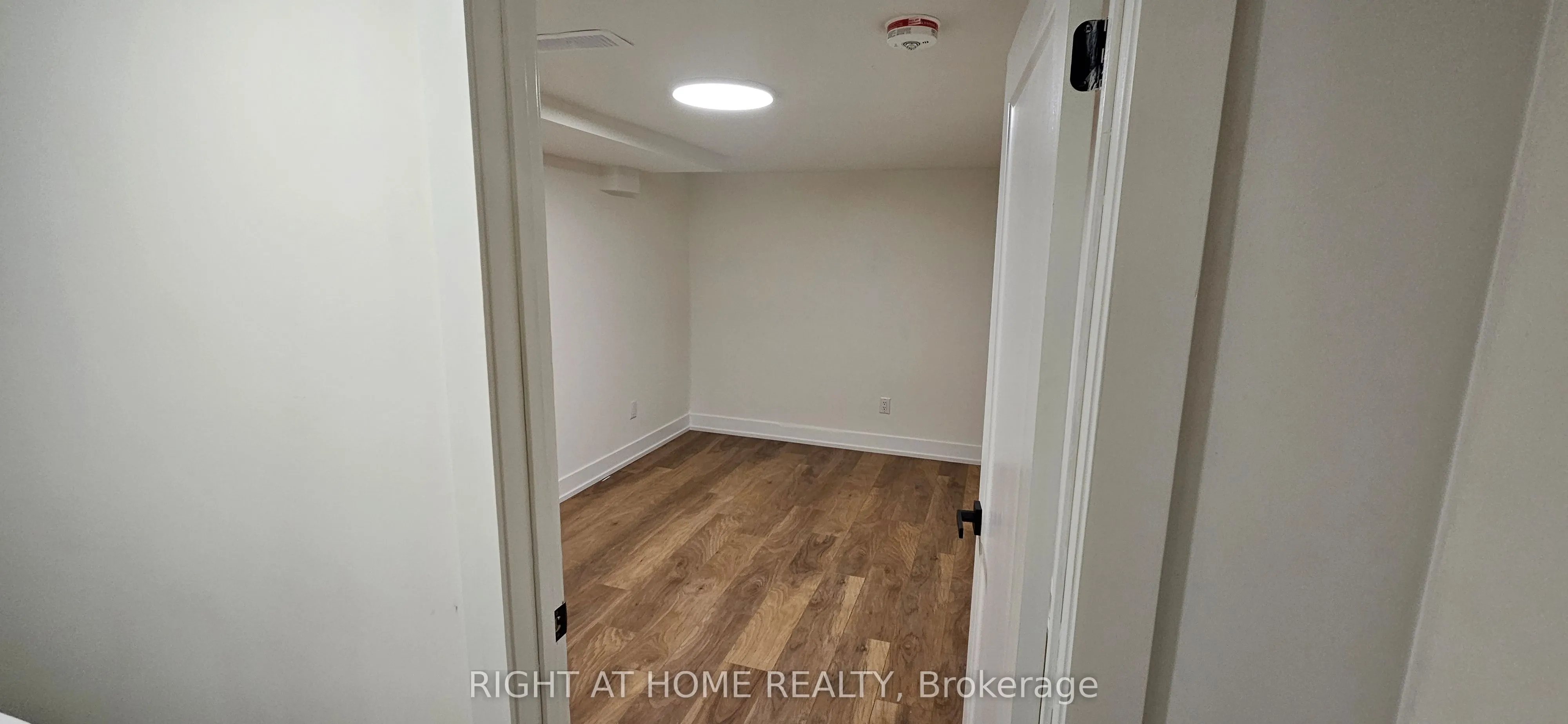 38 Jasper Drive, #lower level