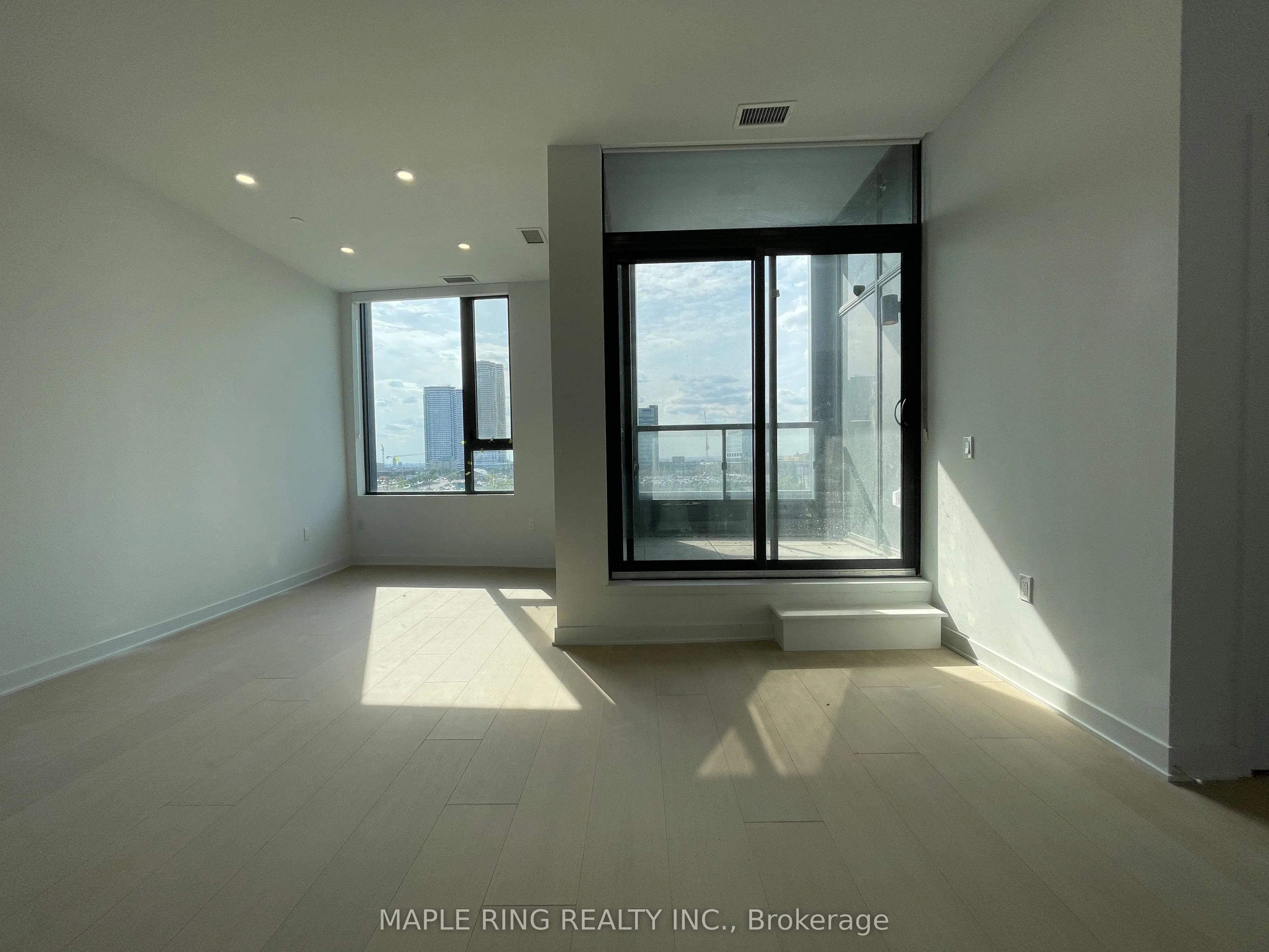 2920 Highway 7 Road, #402