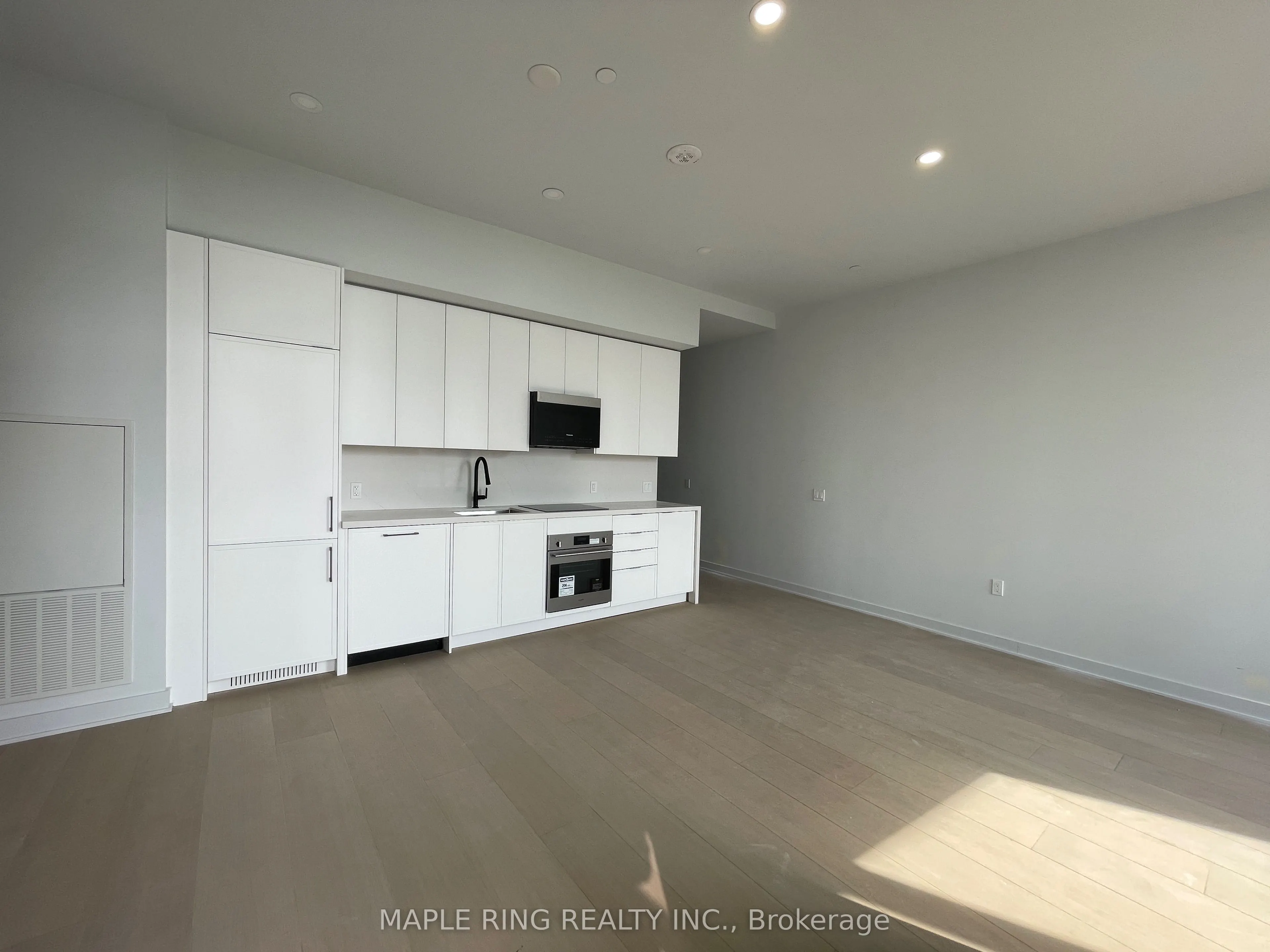 2920 Highway 7 Road, #402