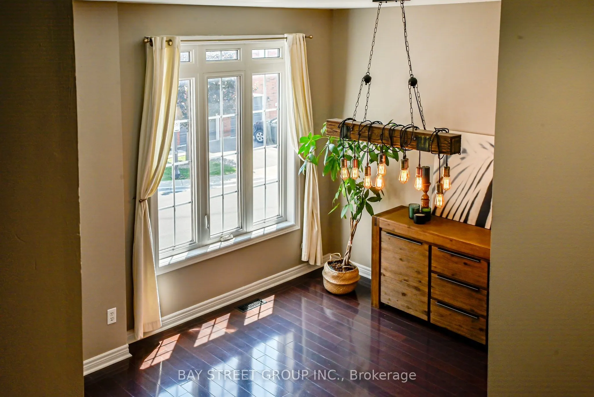 190 Harding Boulevard W, #125