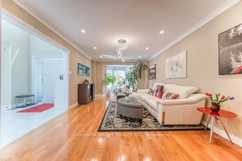 74 Blackmore Avenue