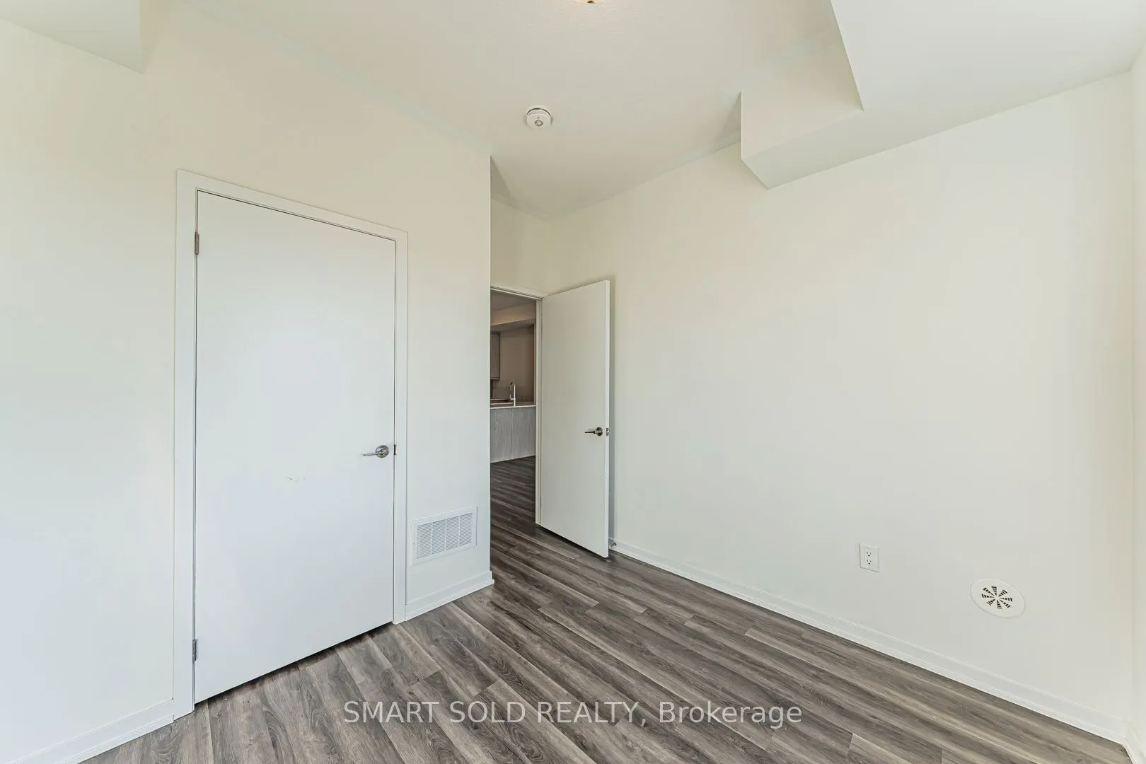 140 Honeycrisp Crescent, #287