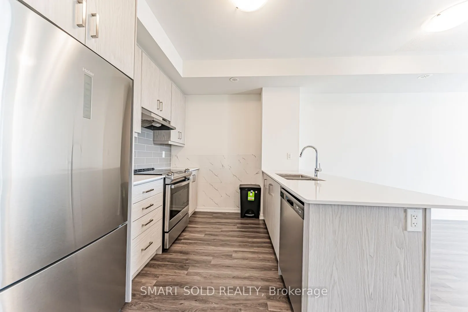140 Honeycrisp Crescent, #287