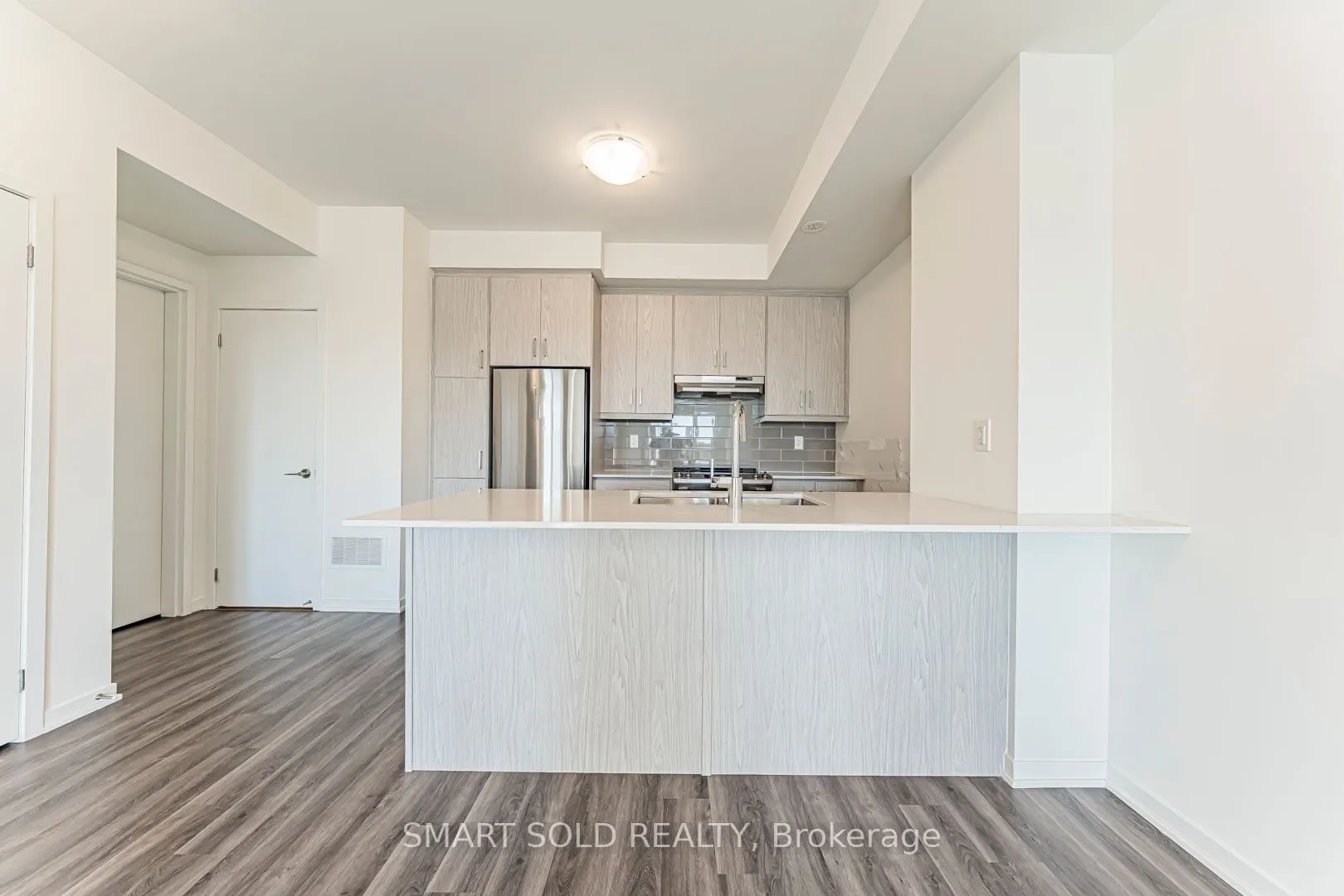 140 Honeycrisp Crescent, #287