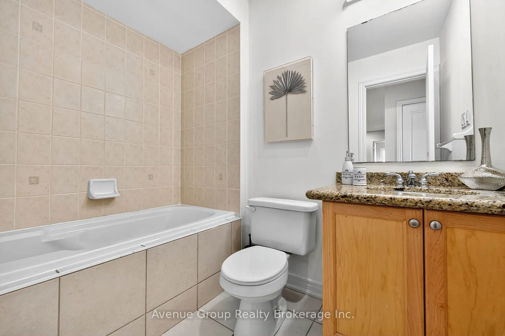 17 Adastra Crescent