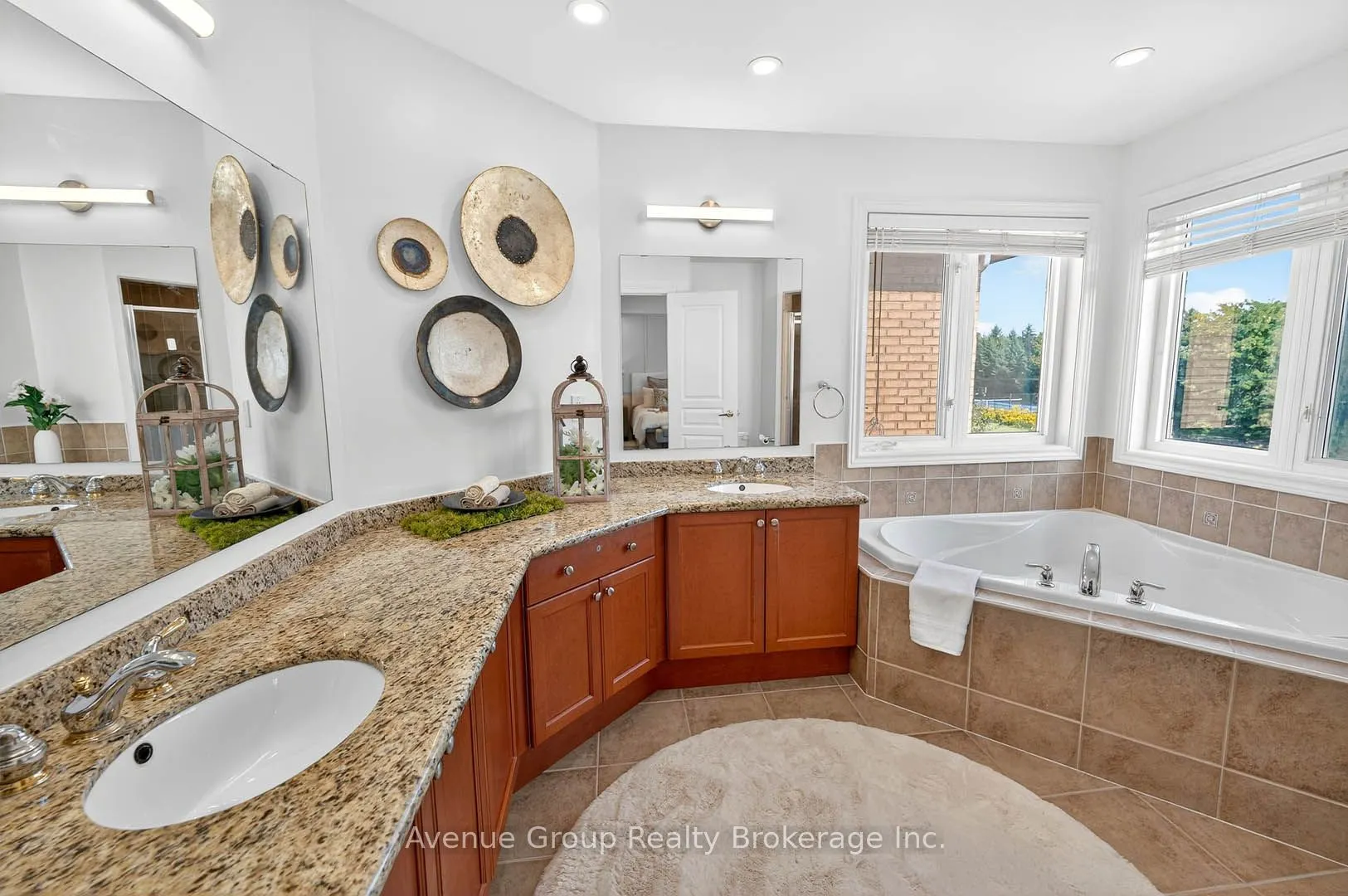 17 Adastra Crescent