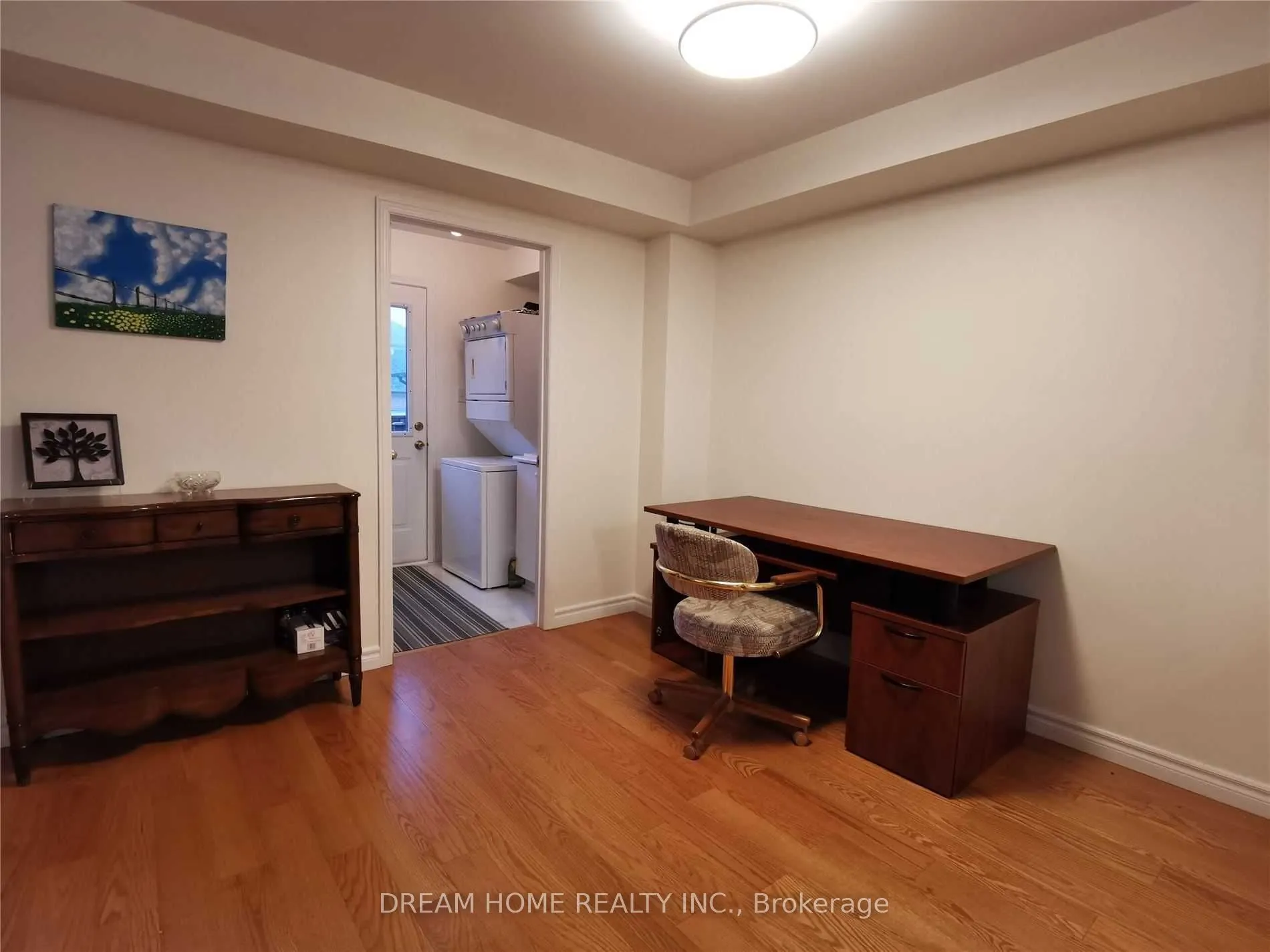 4 Bassett Avenue