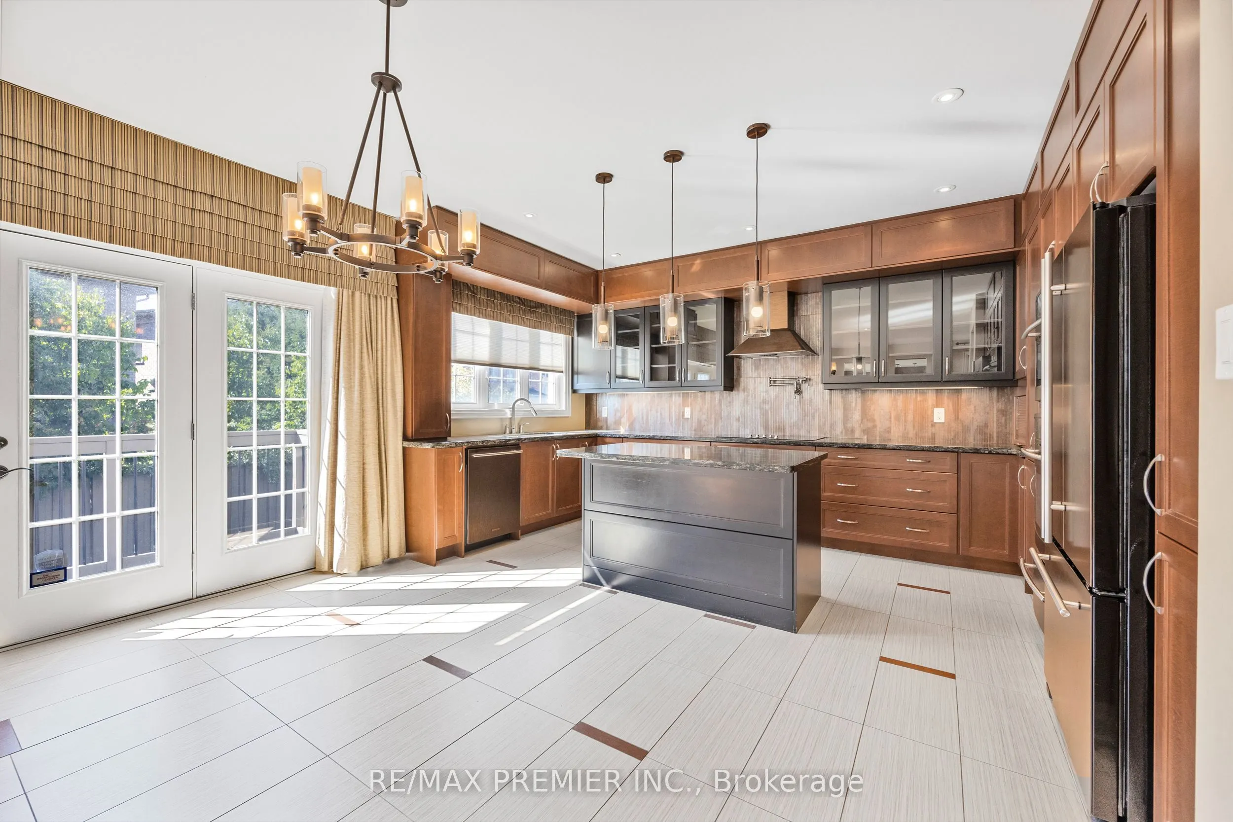 76 Orleans Circle