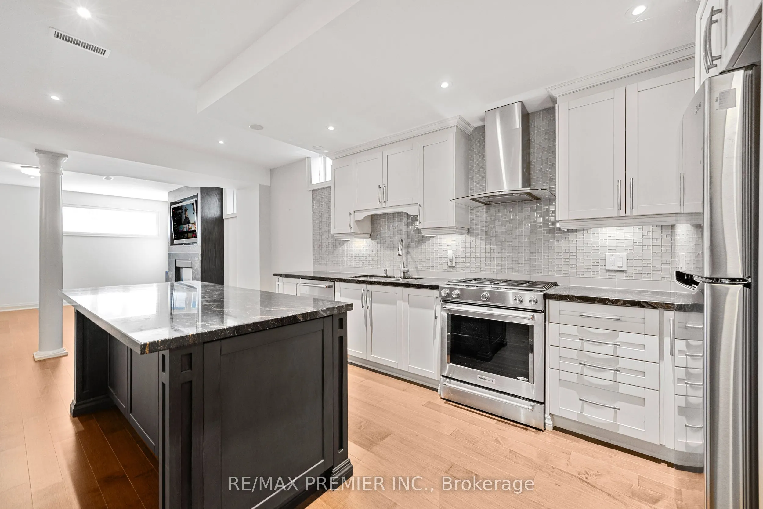76 Orleans Circle