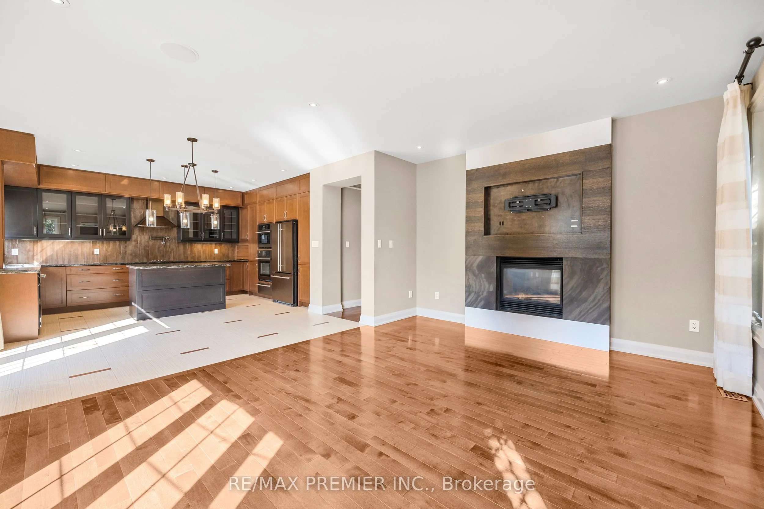76 Orleans Circle