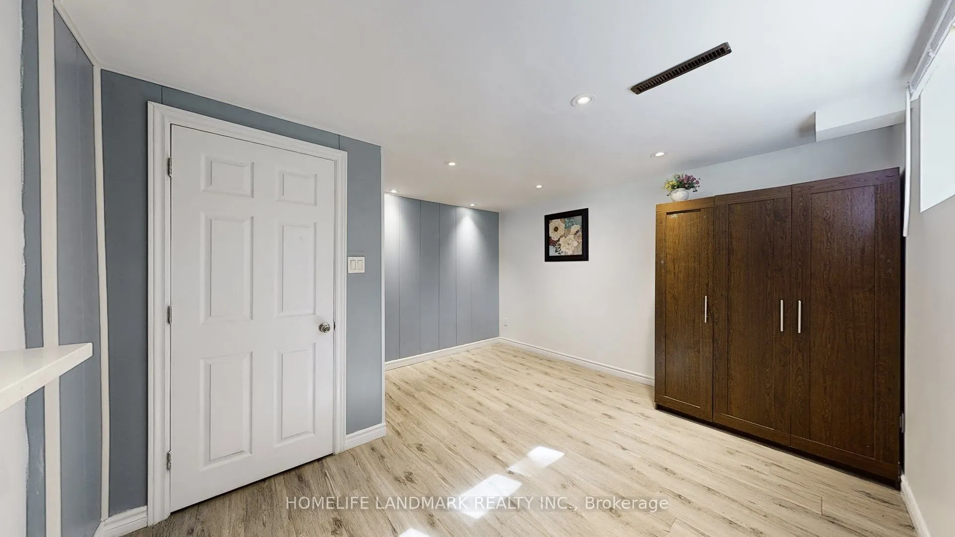 11 Uplands Avenue