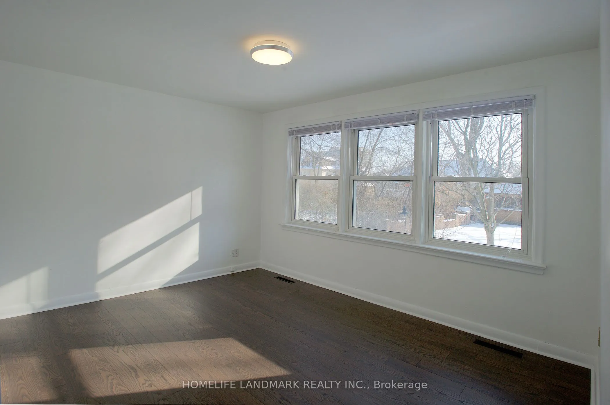 11 Uplands Avenue