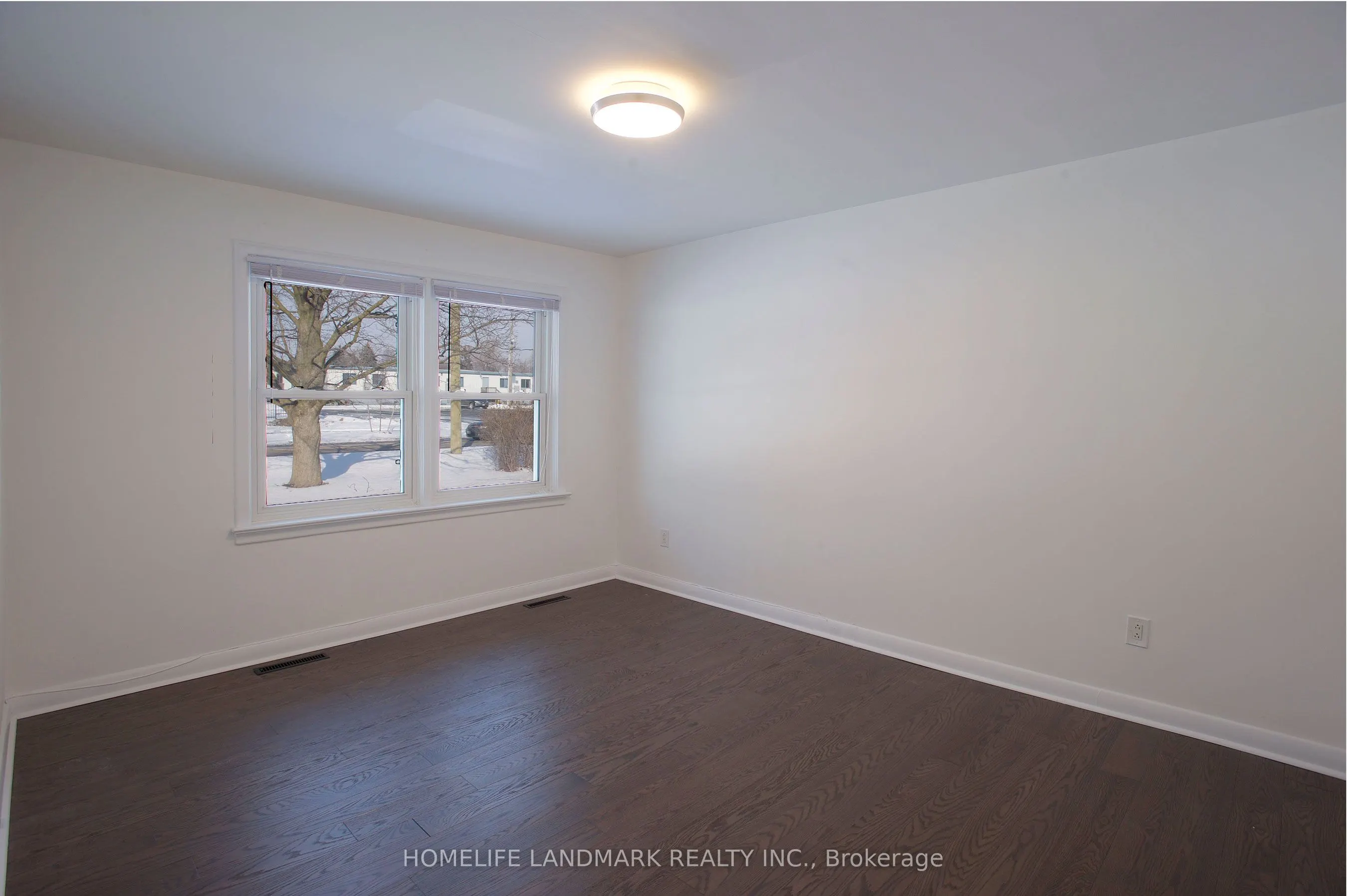 11 Uplands Avenue